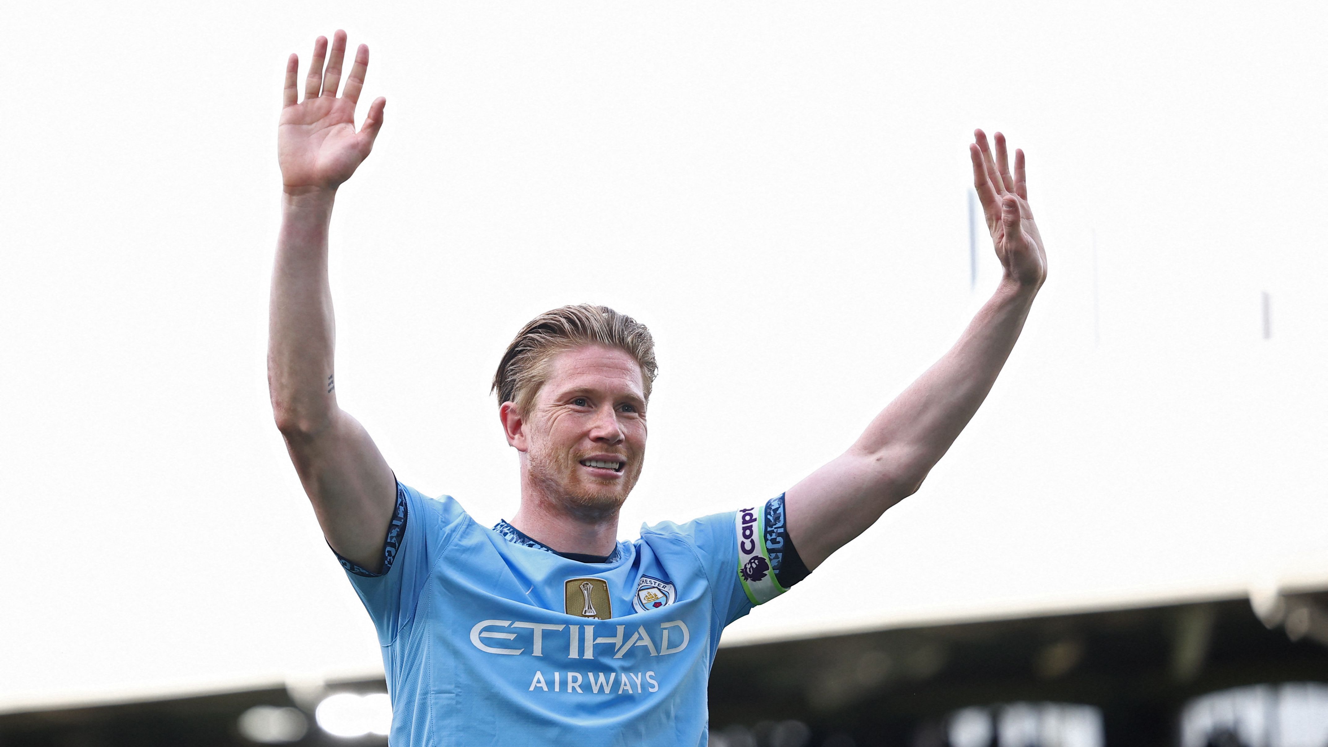 TOPSHOT-FBL-ENG-PR-FULHAM-MAN CITY