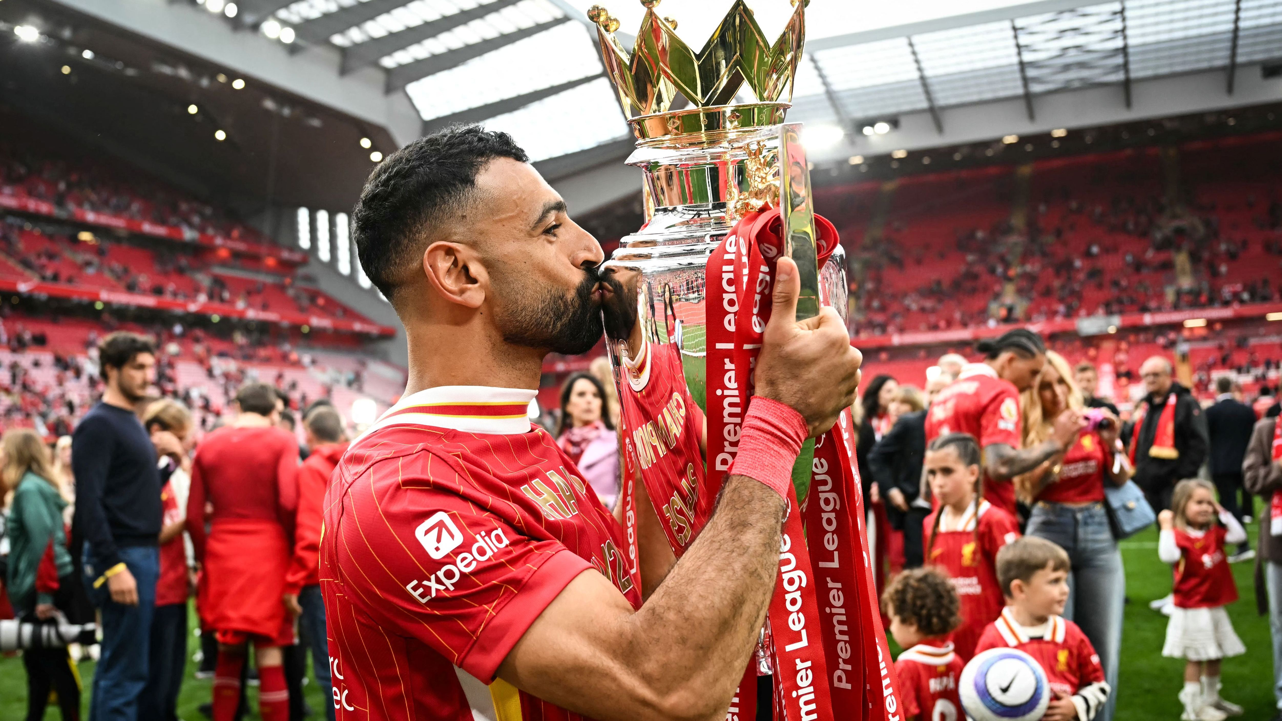 TOPSHOT-FBL-ENG-PR-LIVERPOOL-CRYSTAL PALACE