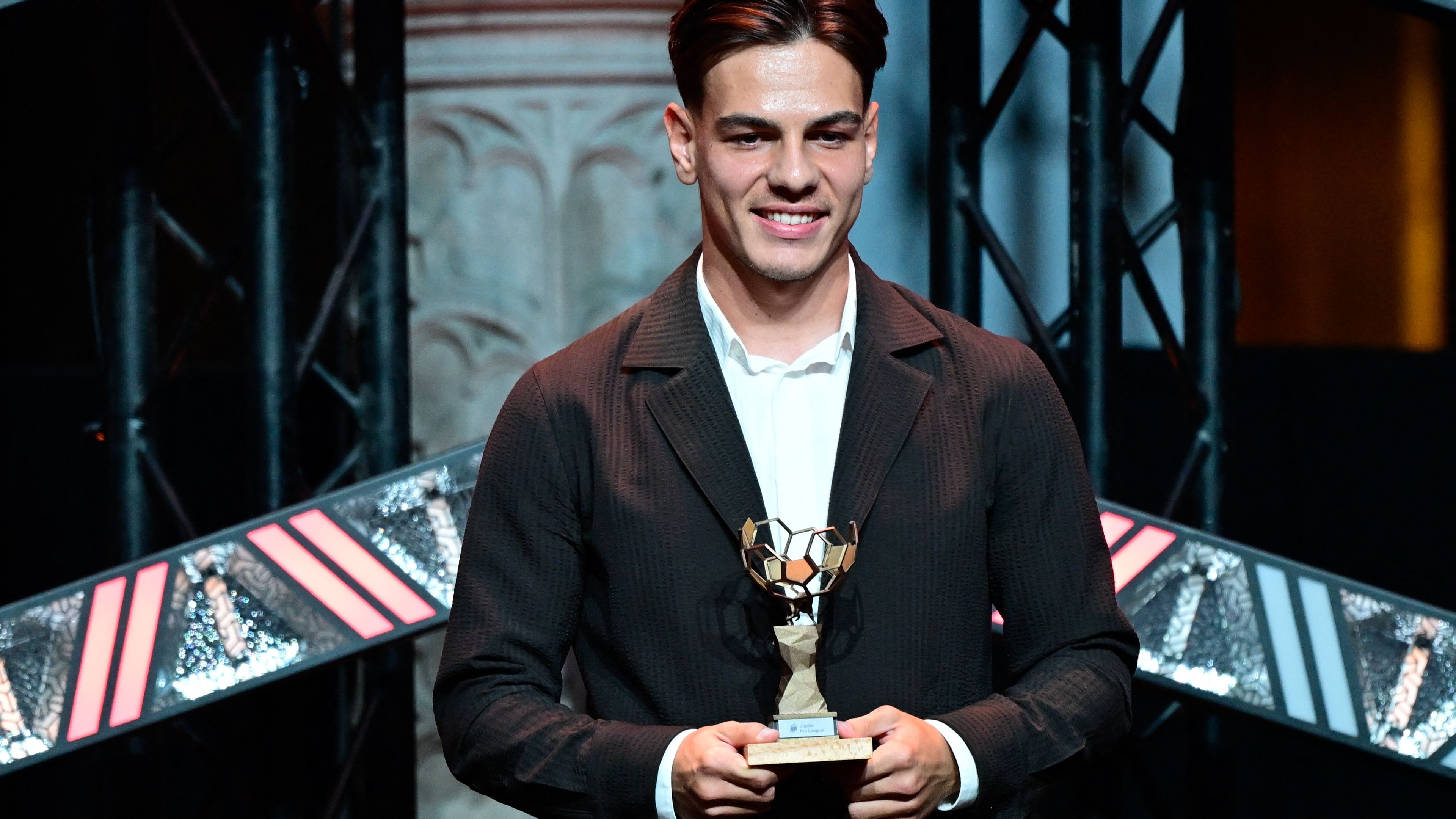 FBL-BEL-PROLEAGUE-AWARD