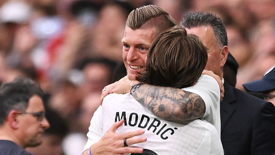 VIDEO: Legends reunited! Toni Kroos embraces Luka Modric after midfielder plays final game for Real Madrid before summer exit | Goal.com UK
