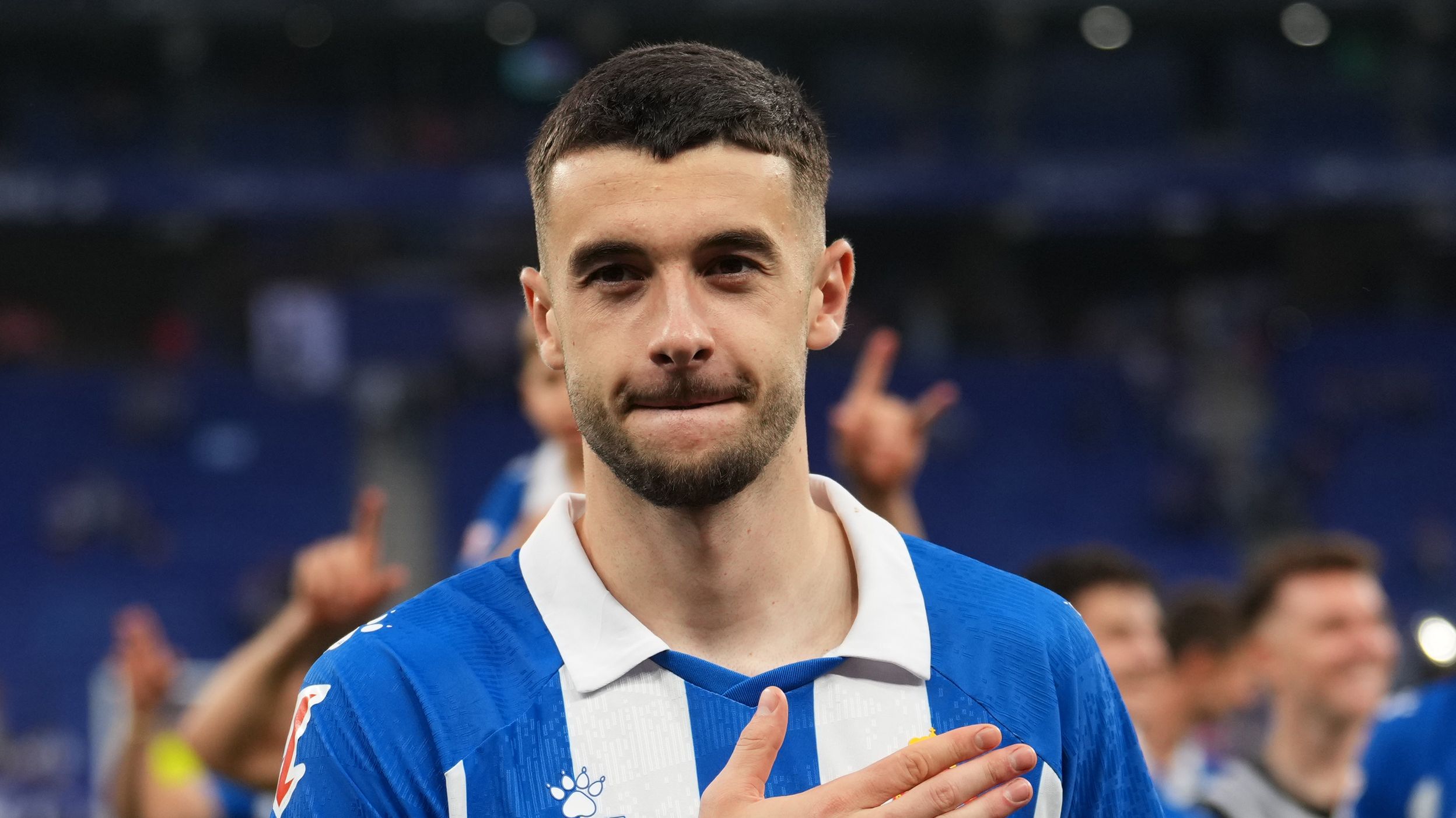 Hope for Arsenal & Man City? Barcelona left waiting as Joan Garcia delays transfer decision as Espanyol goalkeeper weighs up his options | Goal.com UK