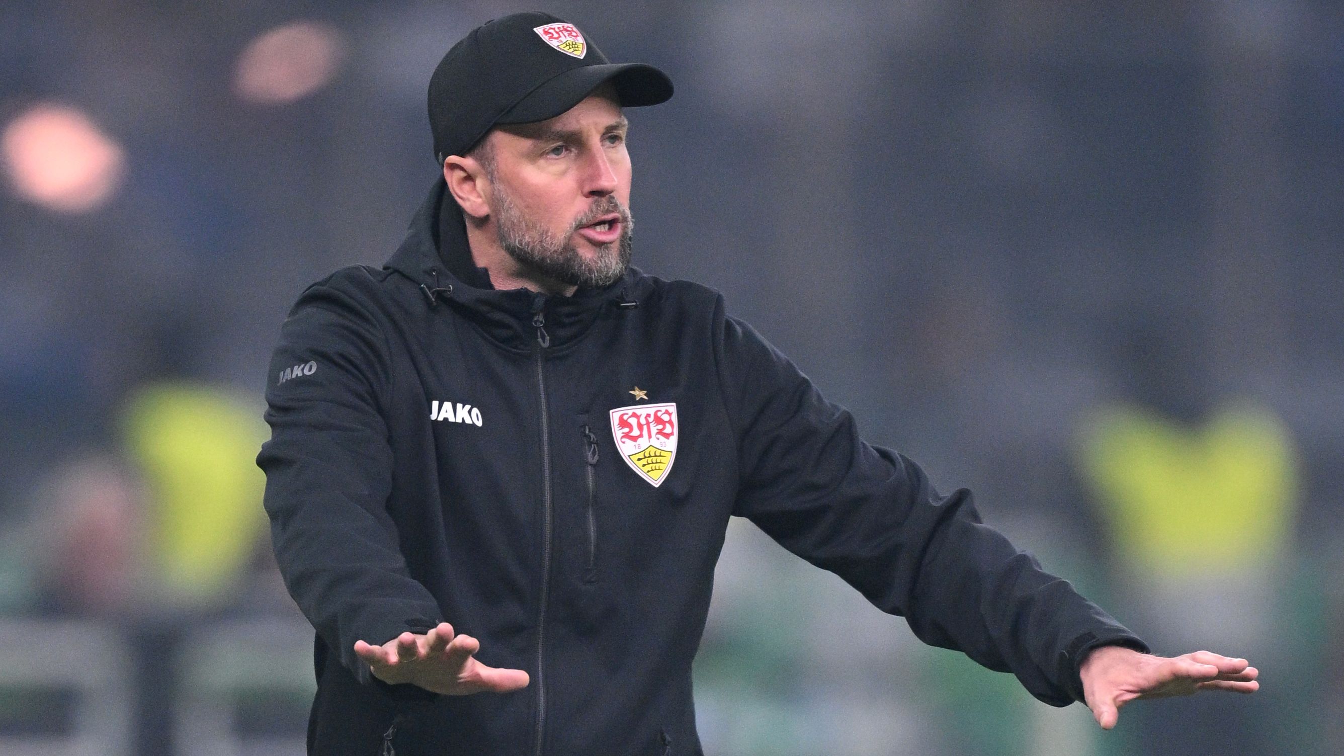 Stuttgart coach strongly dismisses Fenerbahce talk as Turkish side look to steal Jose Mourinho's successor from Europa League opponents | Goal.com UK