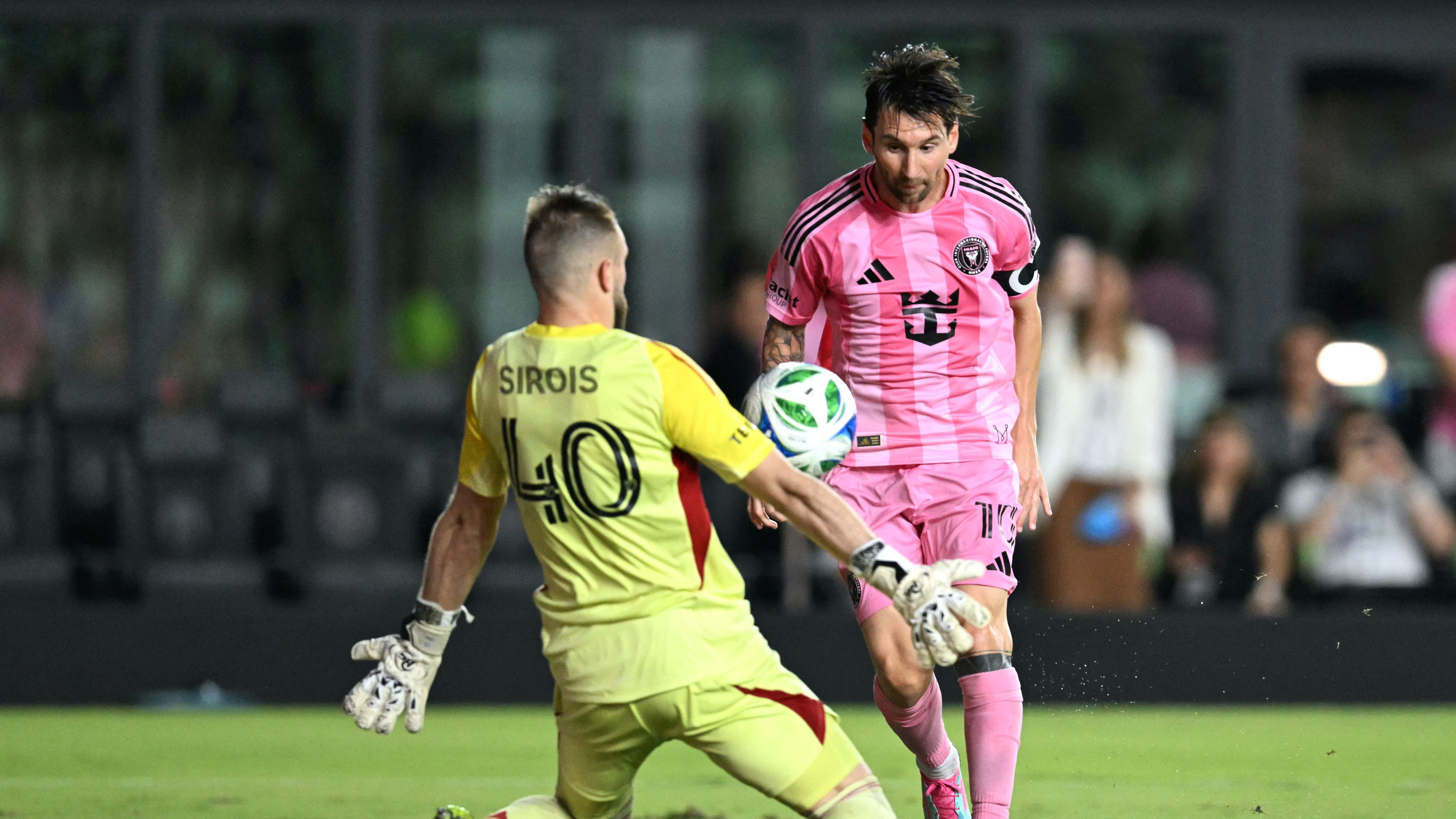 FBL-MLS-USA-MIAMI-MONTREAL