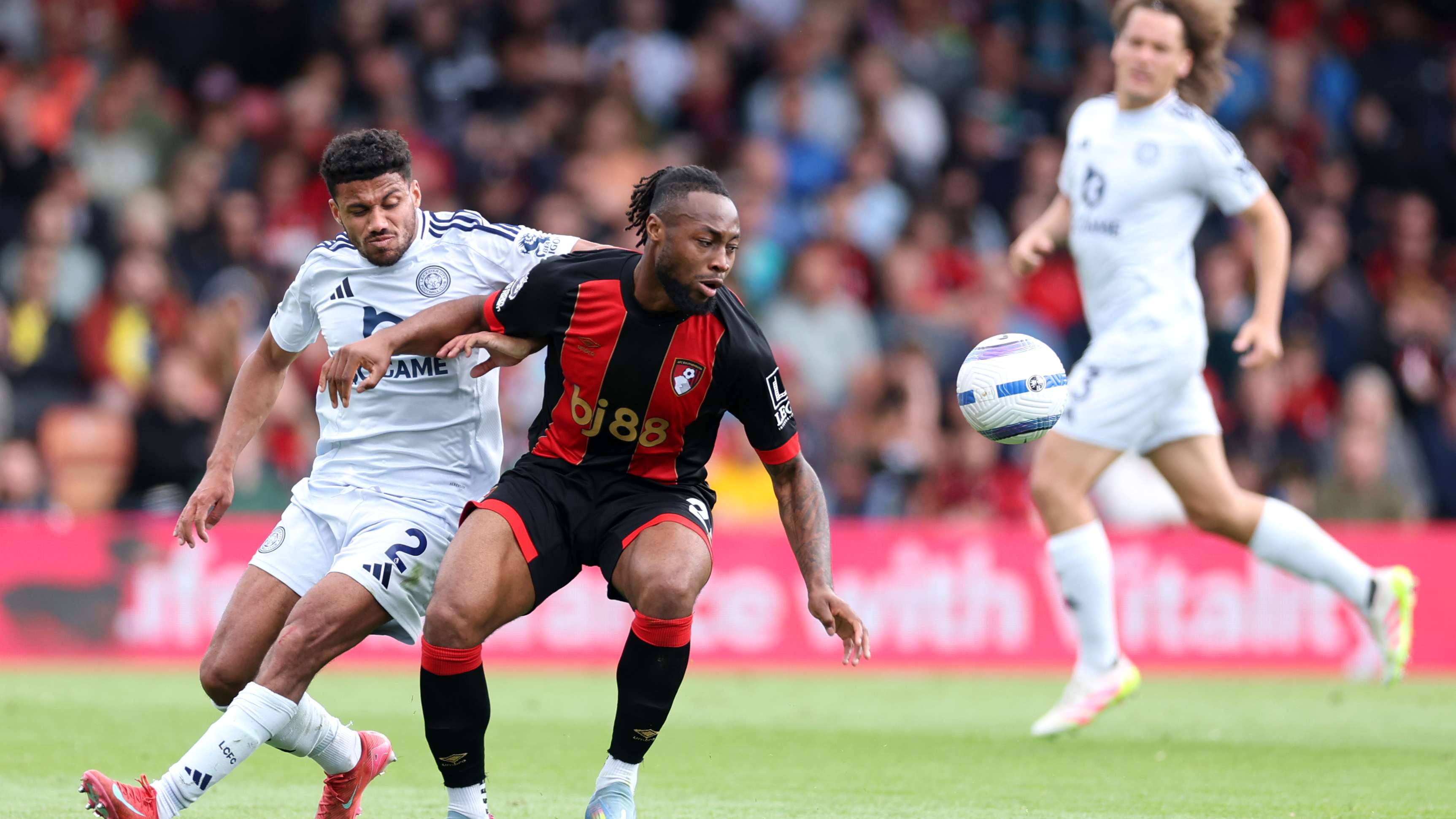 AFC Bournemouth v Leicester City FC - Premier League Manchester United