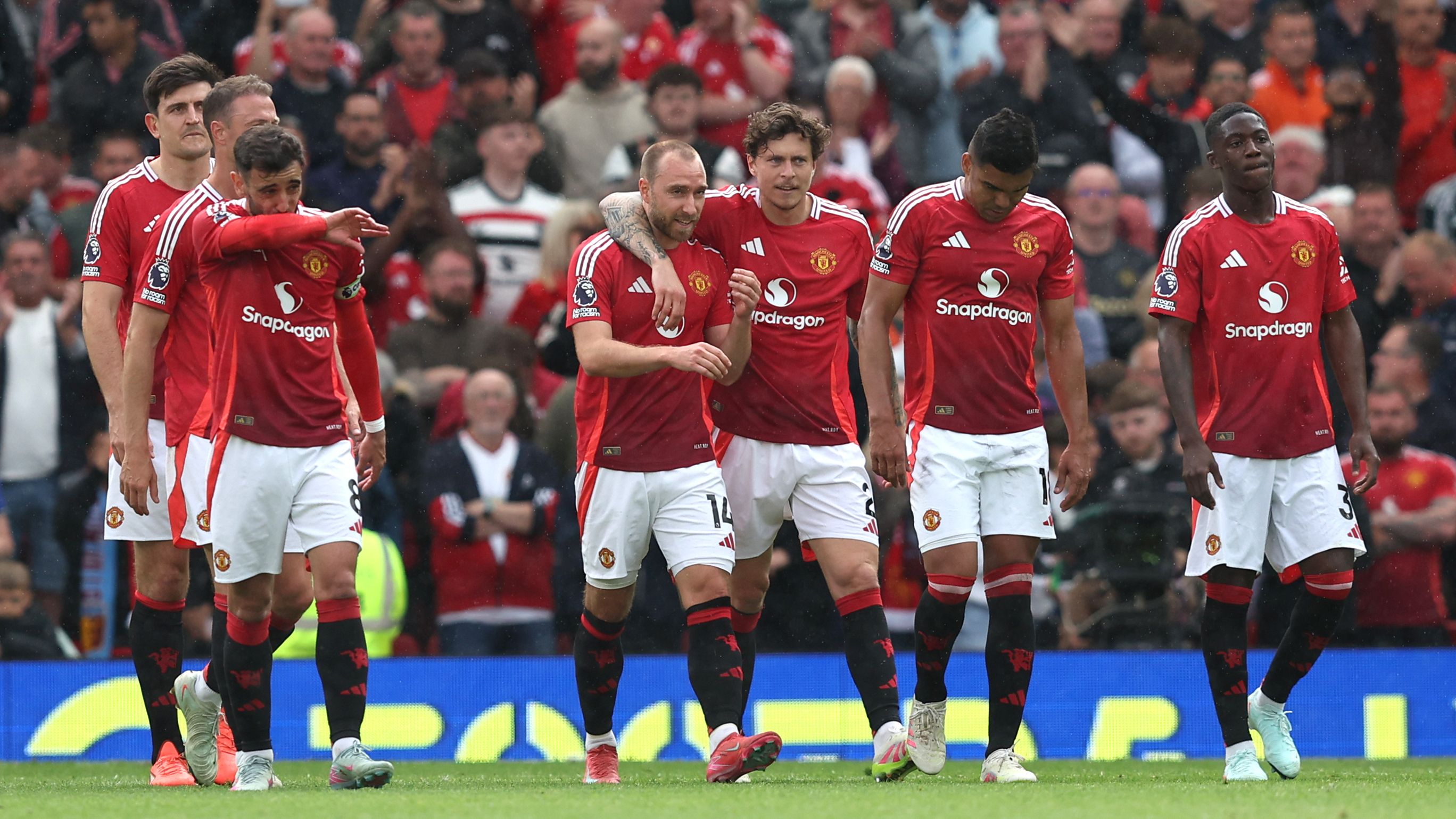 Manchester United FC v Aston Villa FC - Premier League