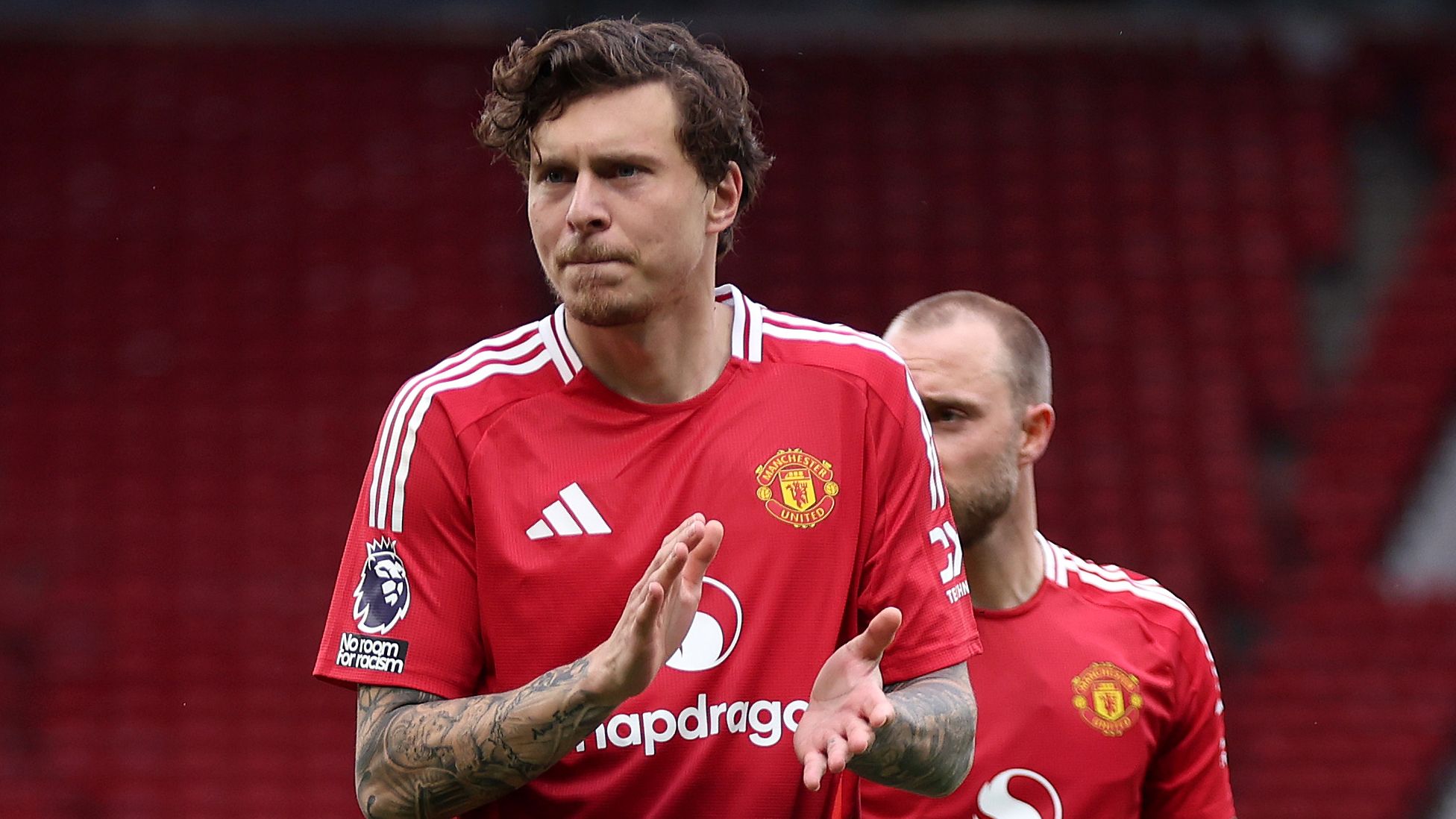 Victor Lindelof to join Man Utd's Premier League rivals! Aston Villa close in on free transfer for defender | Goal.com UK