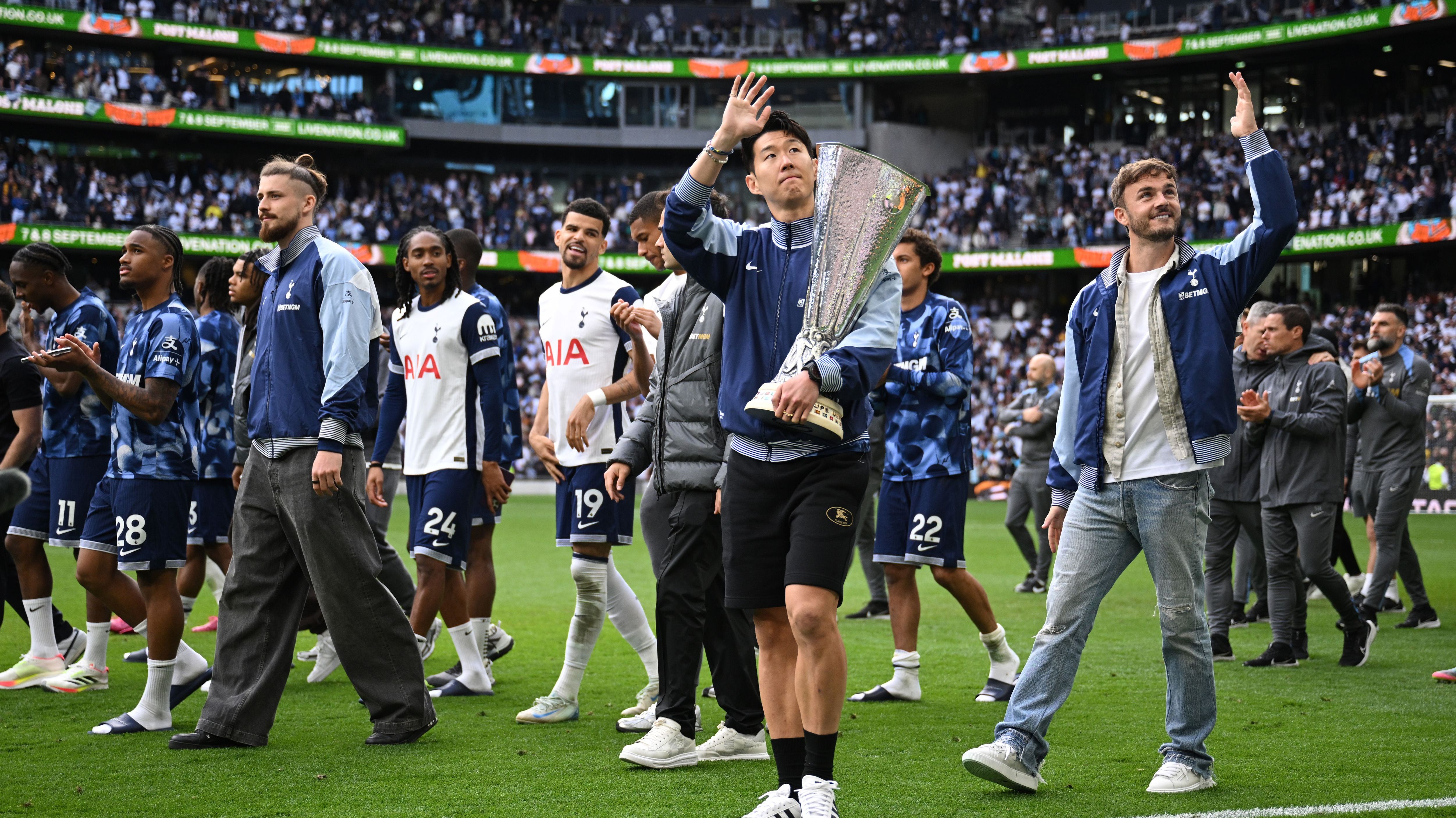 Tottenham Hotspur FC v Brighton & Hove Albion FC - Premier League