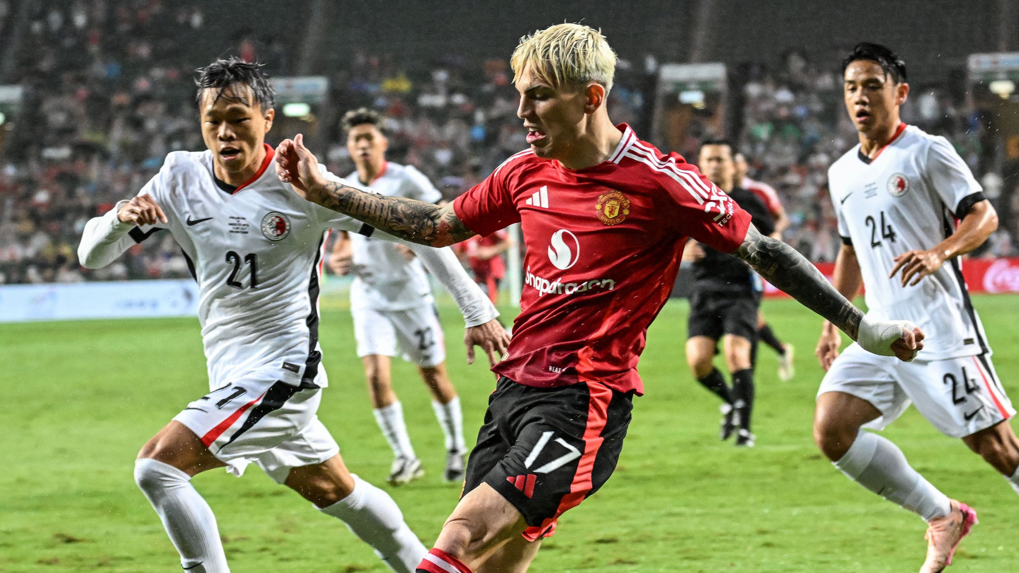 Revealed: Man Utd players left 'fuming' by end-of-season Asia trip & enjoyed boozy flight as stars warned over giving fans middle finger | Goal.com UK