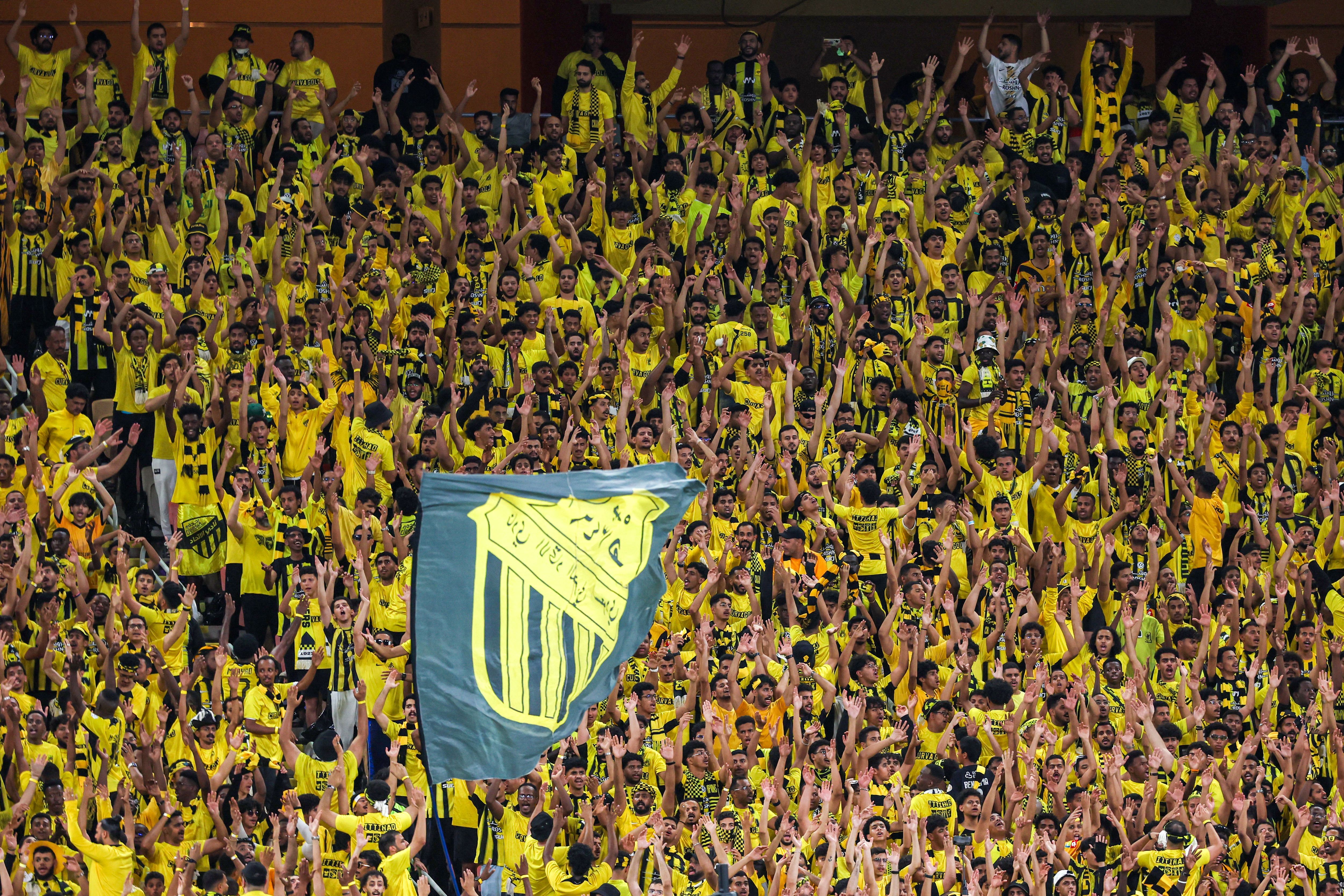 FBL-KSA-CUP-ITTIHAD-QADSIAH-FANS