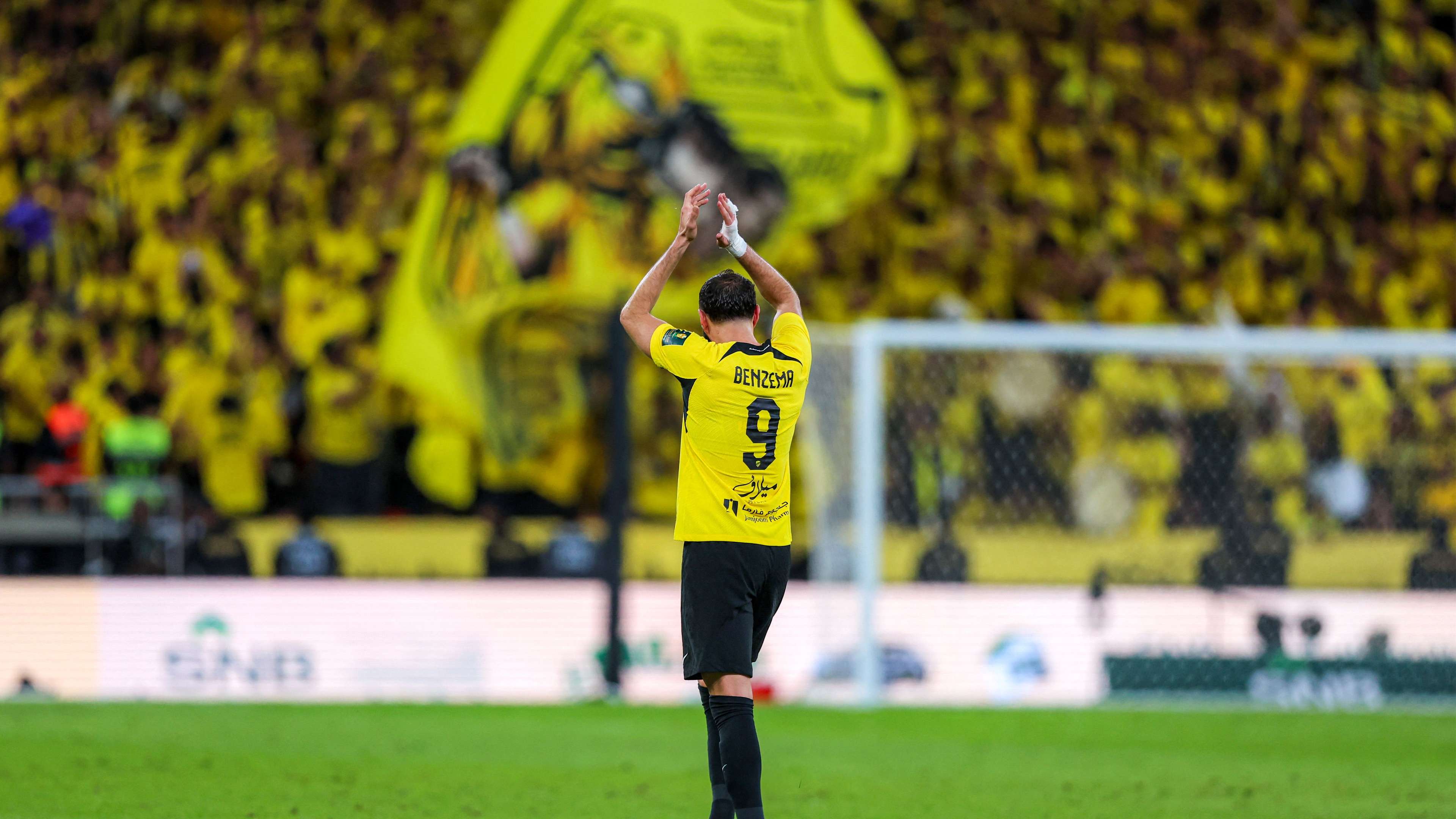 FBL-KSA-CUP-ITTIHAD-QADSIAH-FANS