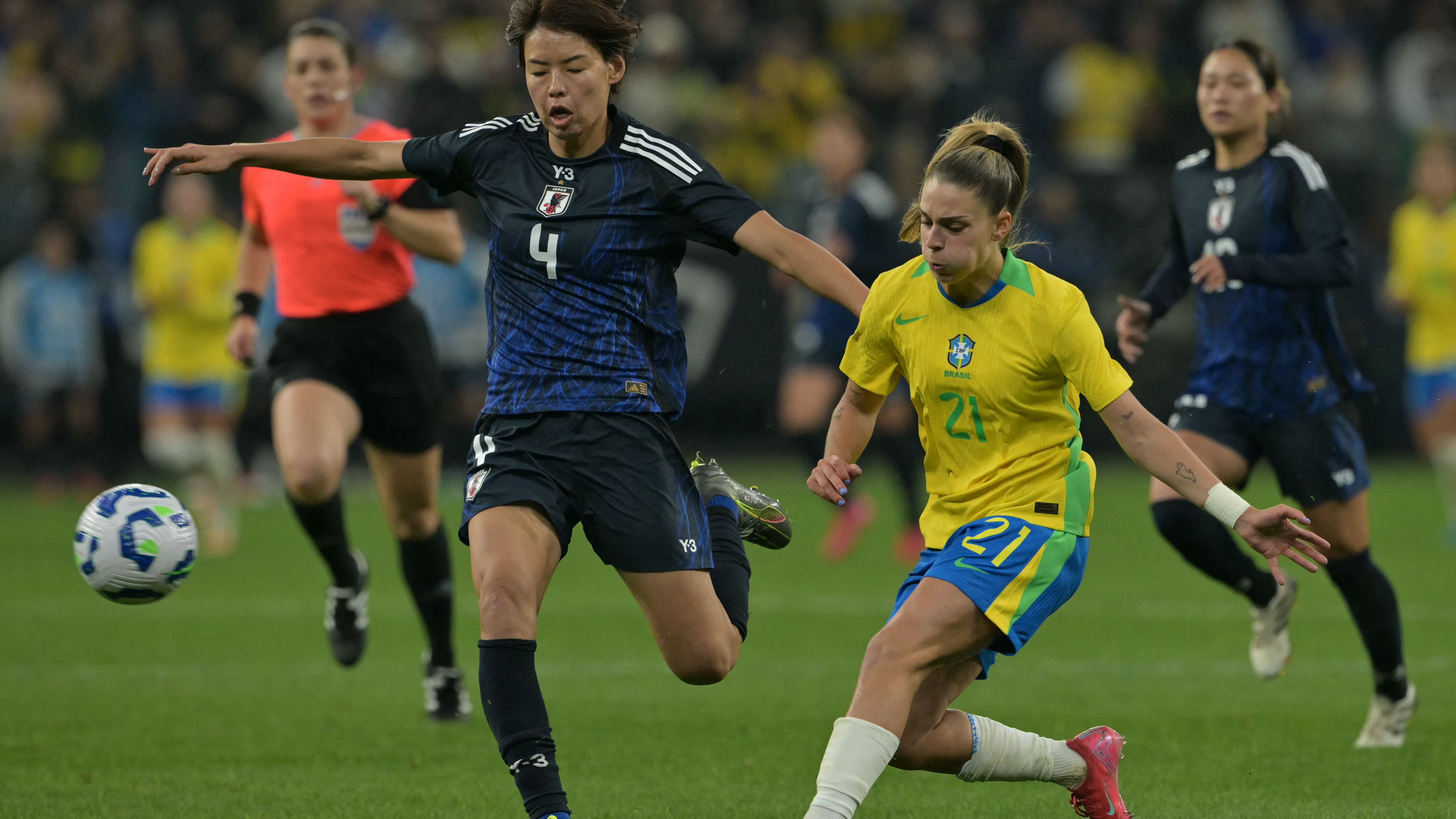 FBL-FRIENDLY-WOMEN-BRA-JPN