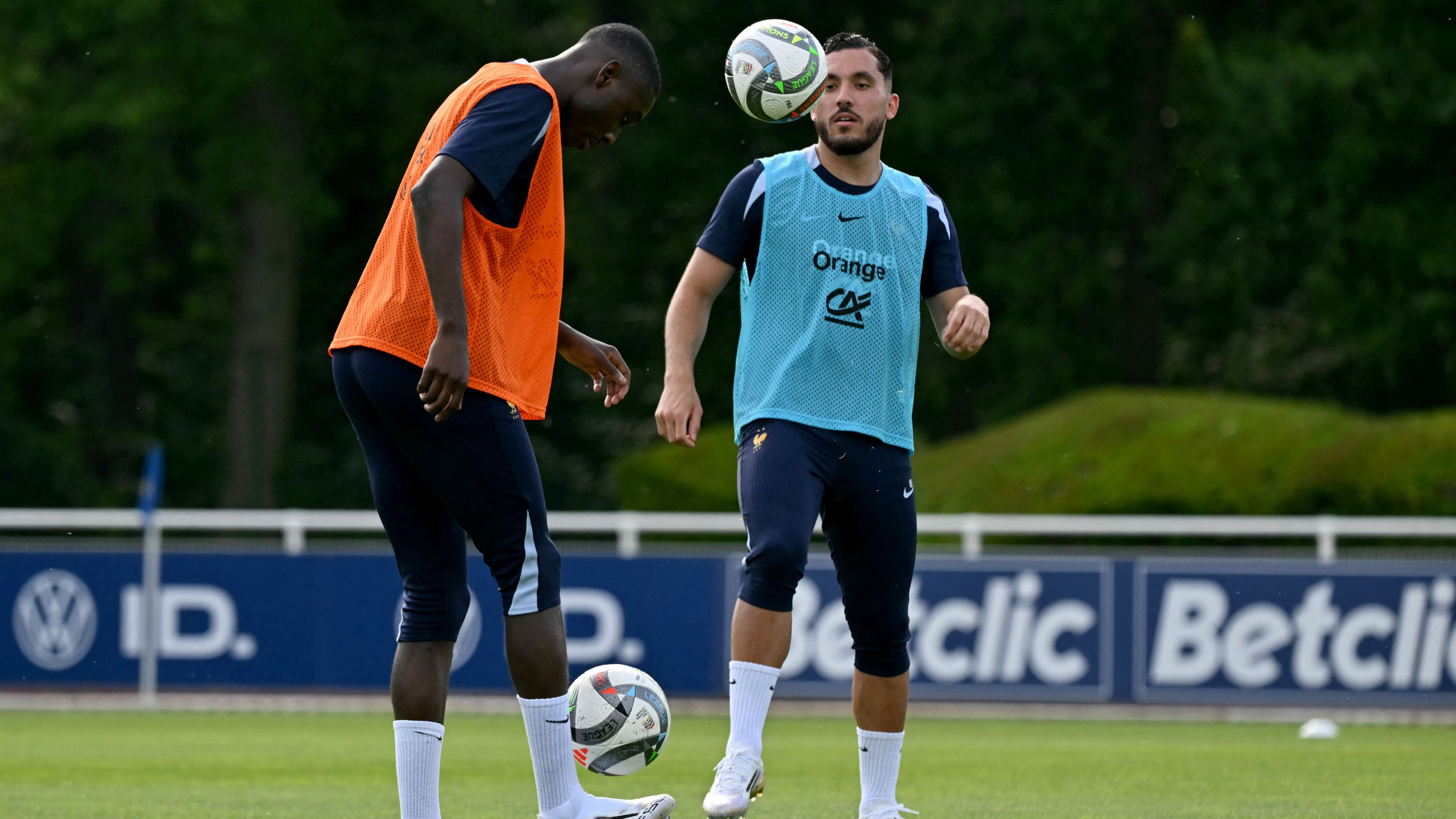 FBL-EUR-NATIONS-FRA-TRAINING