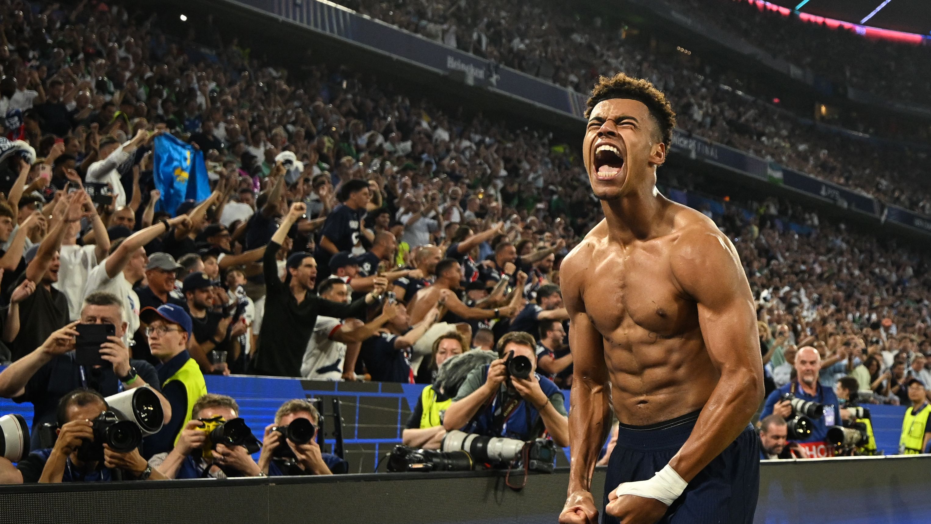 TOPSHOT-FBL-EUR-C1-PSG-INTER-FINAL