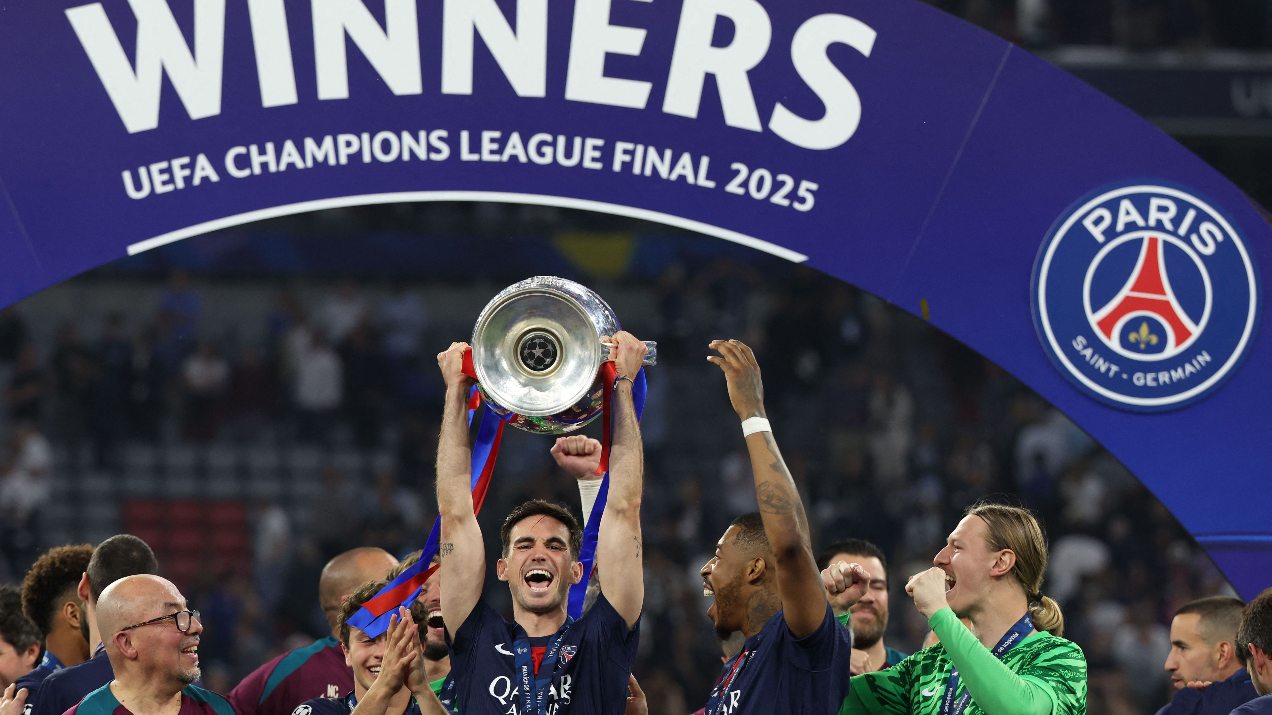 FBL-EUR-C1-PSG-INTER-FINAL-TROPHY