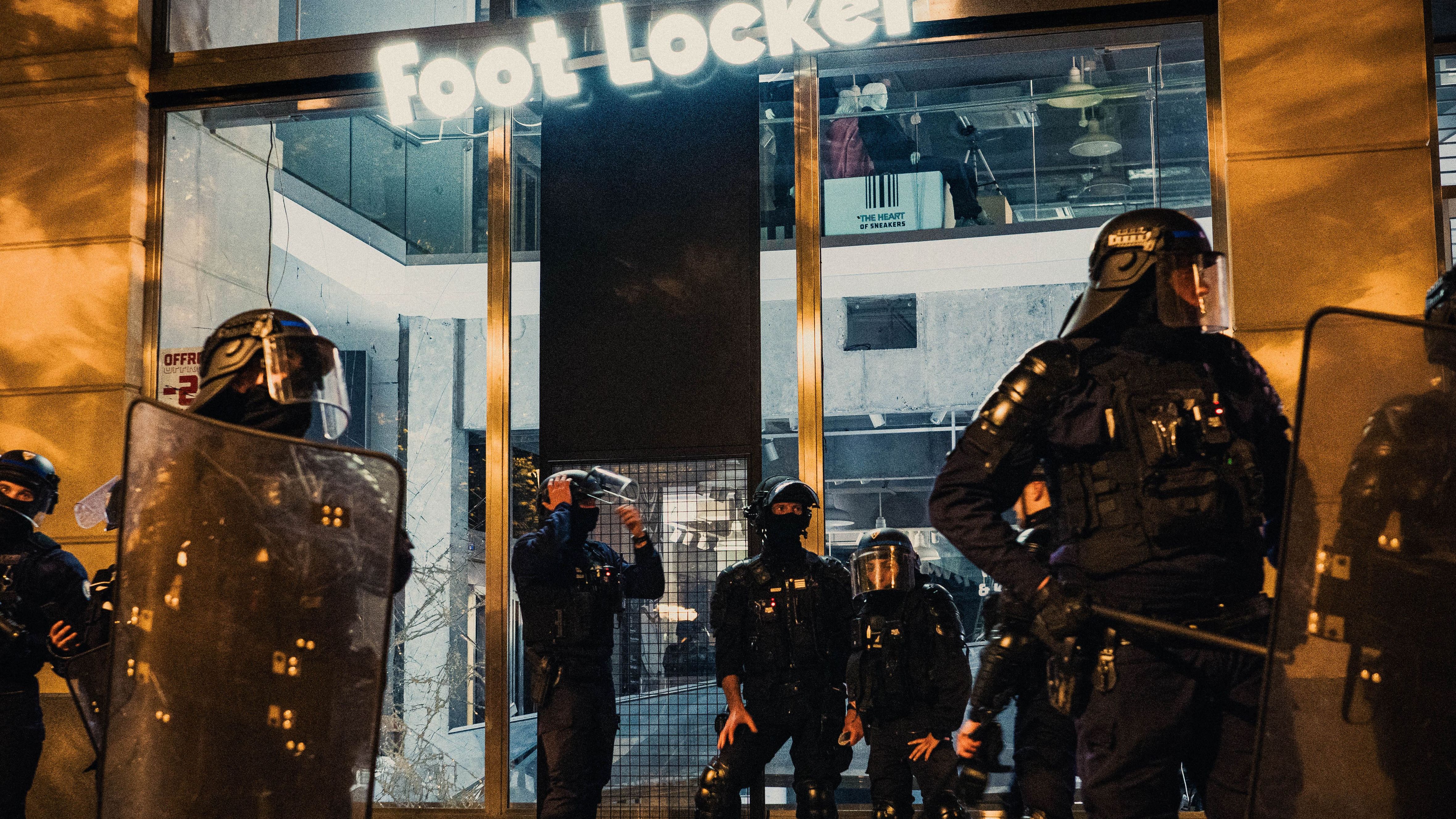 FRANCE-FOOT-CELEBRATION-PSG-PARIS