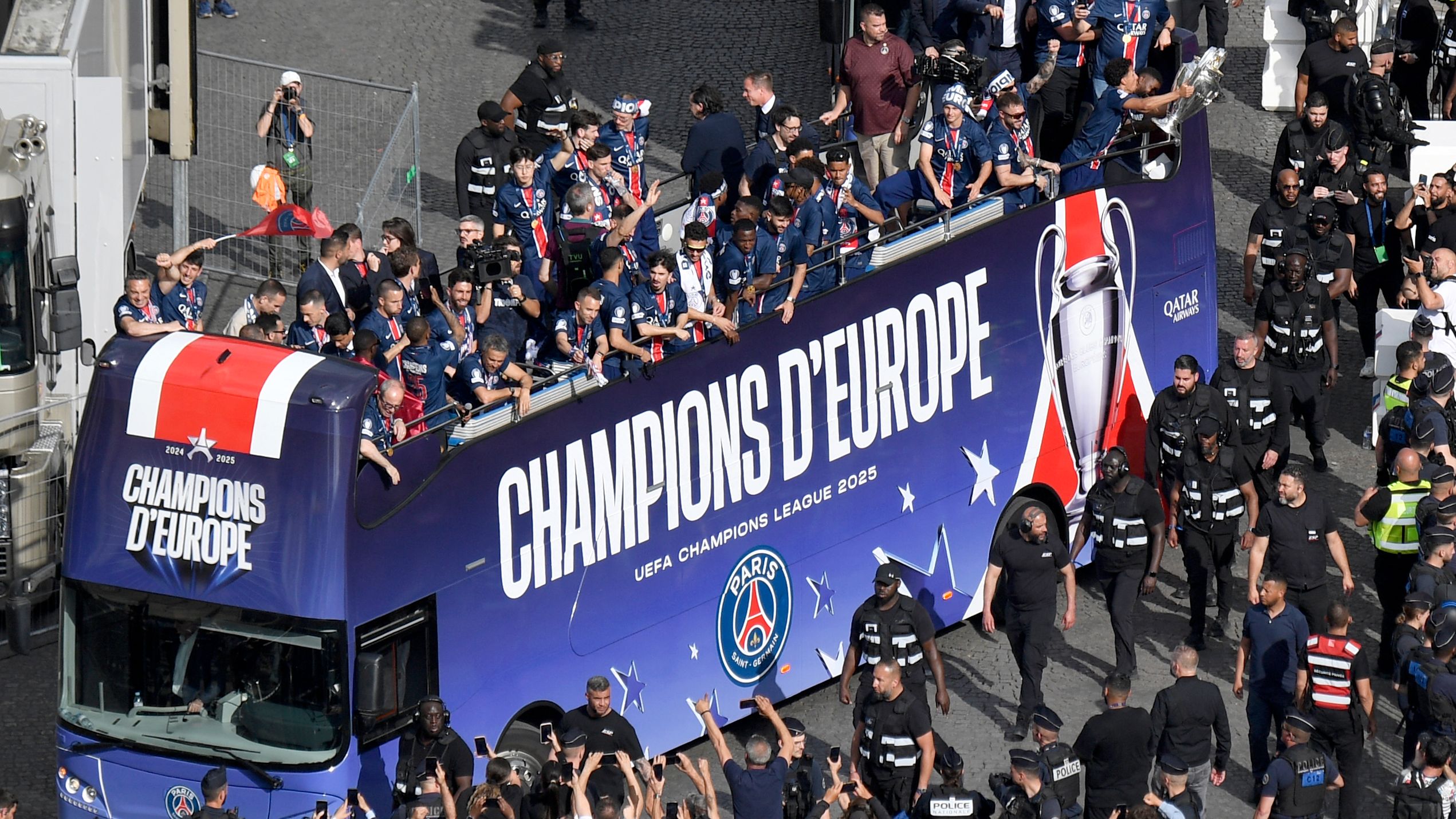 FBL-EUR-C1-PSG-PARADE