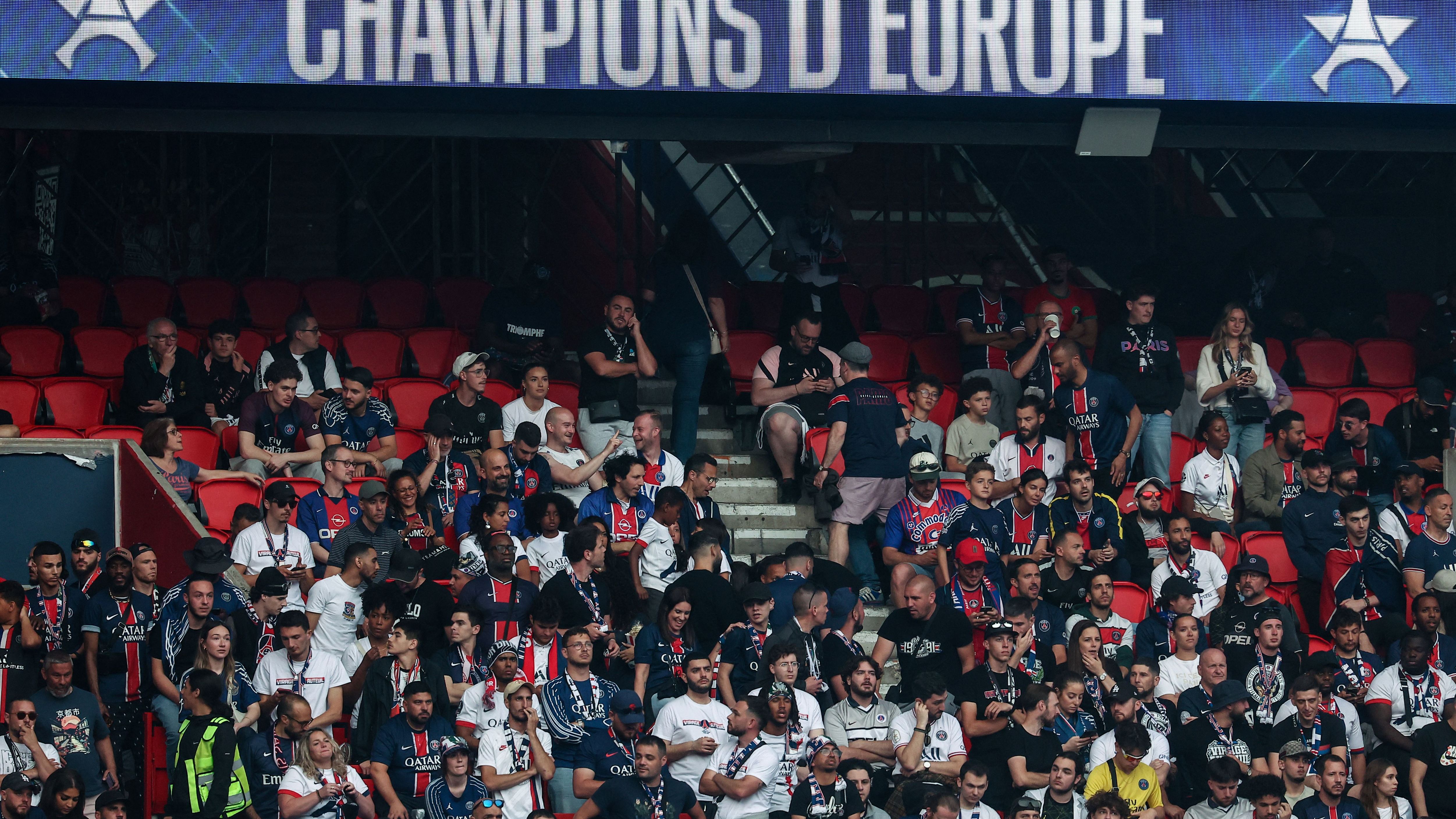 FBL-EUR-C1-PSG-TROPHY