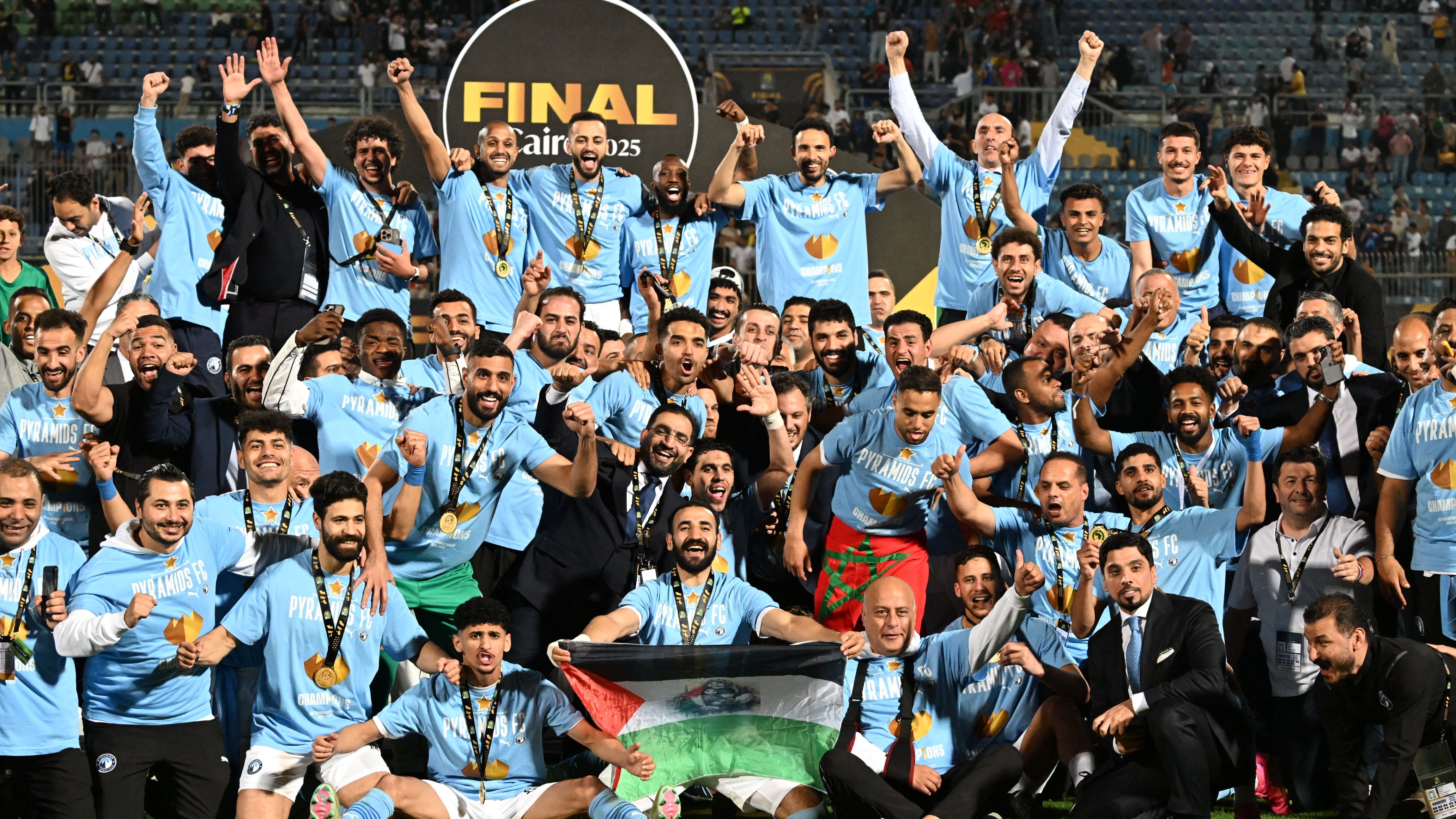 FBL-CAF-C1-PYRAMIDS-SUNDOWNS