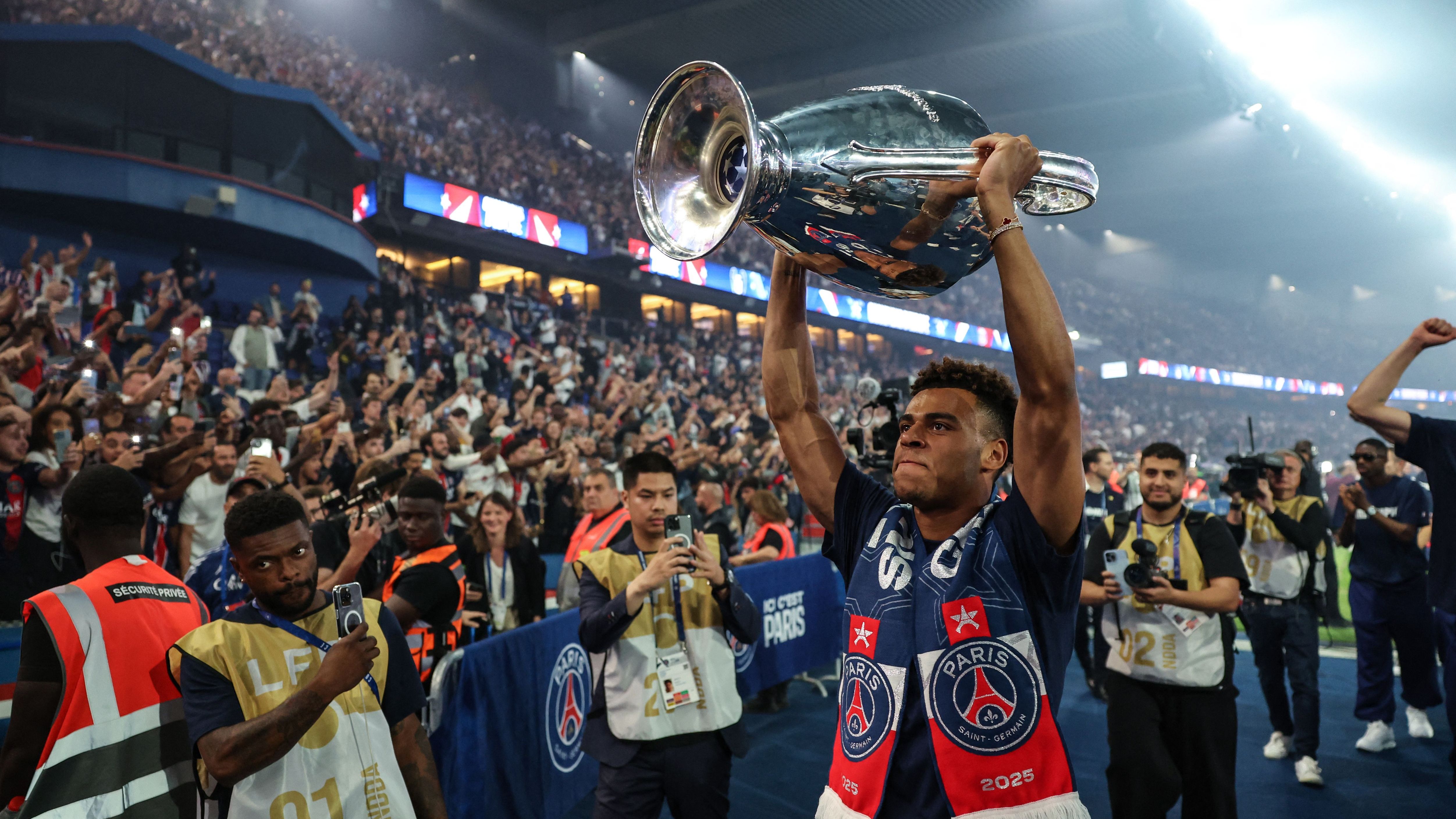 FBL-EUR-C1-PSG-TROPHY