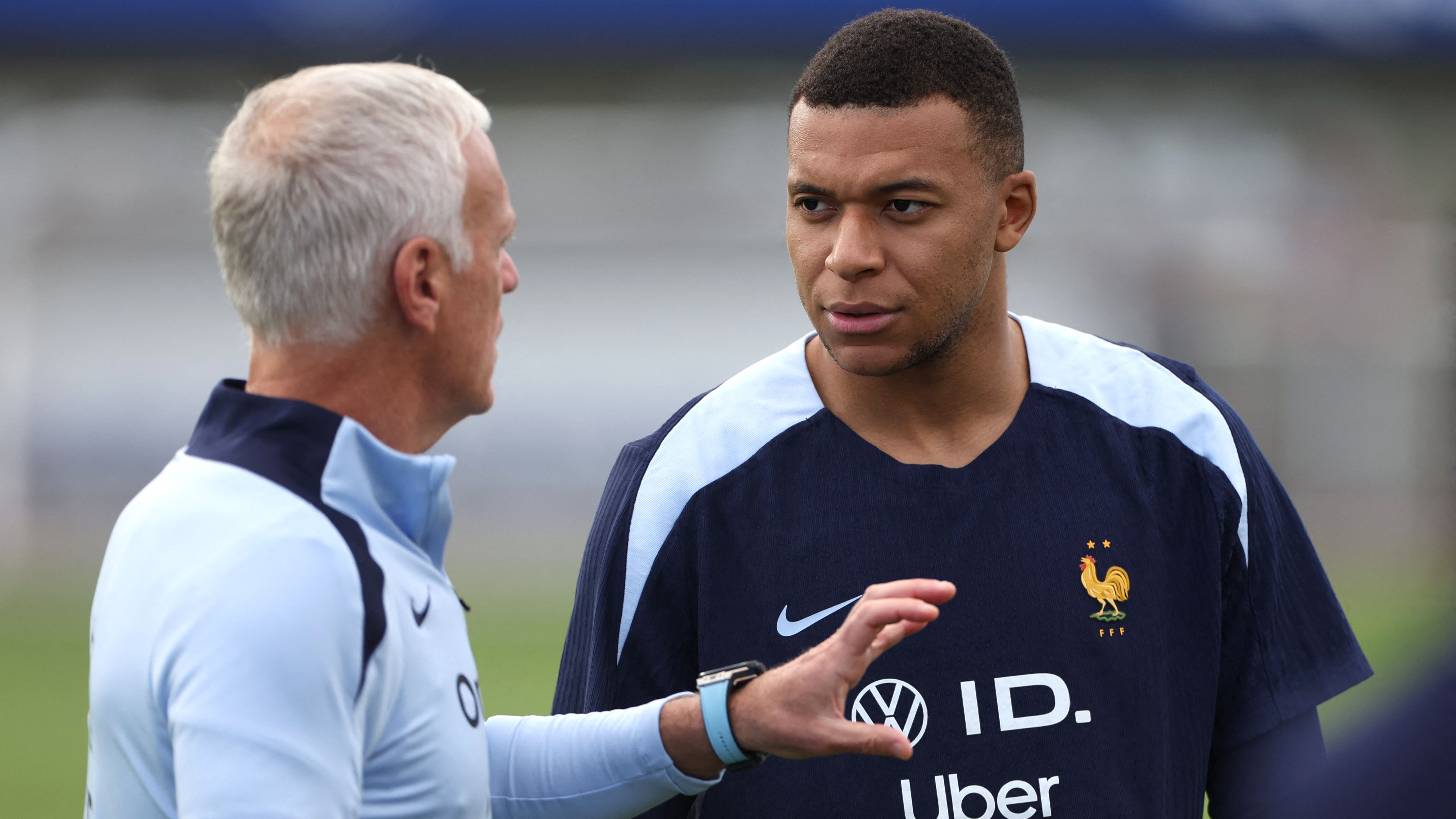 FBL-EUR-NATIONS-FRA-TRAINING