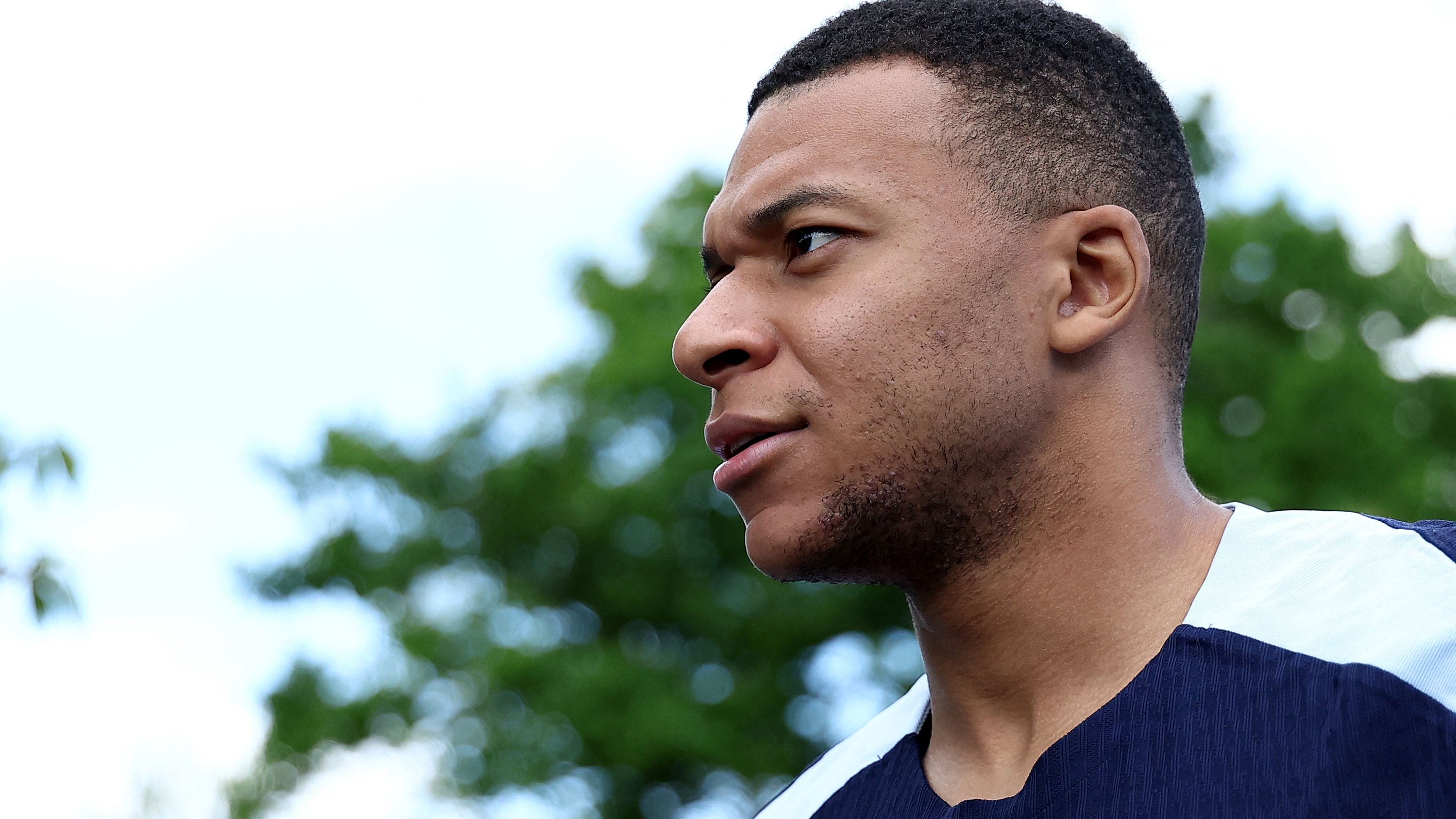 Kylian Mbappe brutally told he's 'not in the same league as Lamine Yamal or Ousmane Dembele' & doesn't deserve to be a Ballon d'Or contender despite 43-goal debut season for Real Madrid | Goal.com UK
