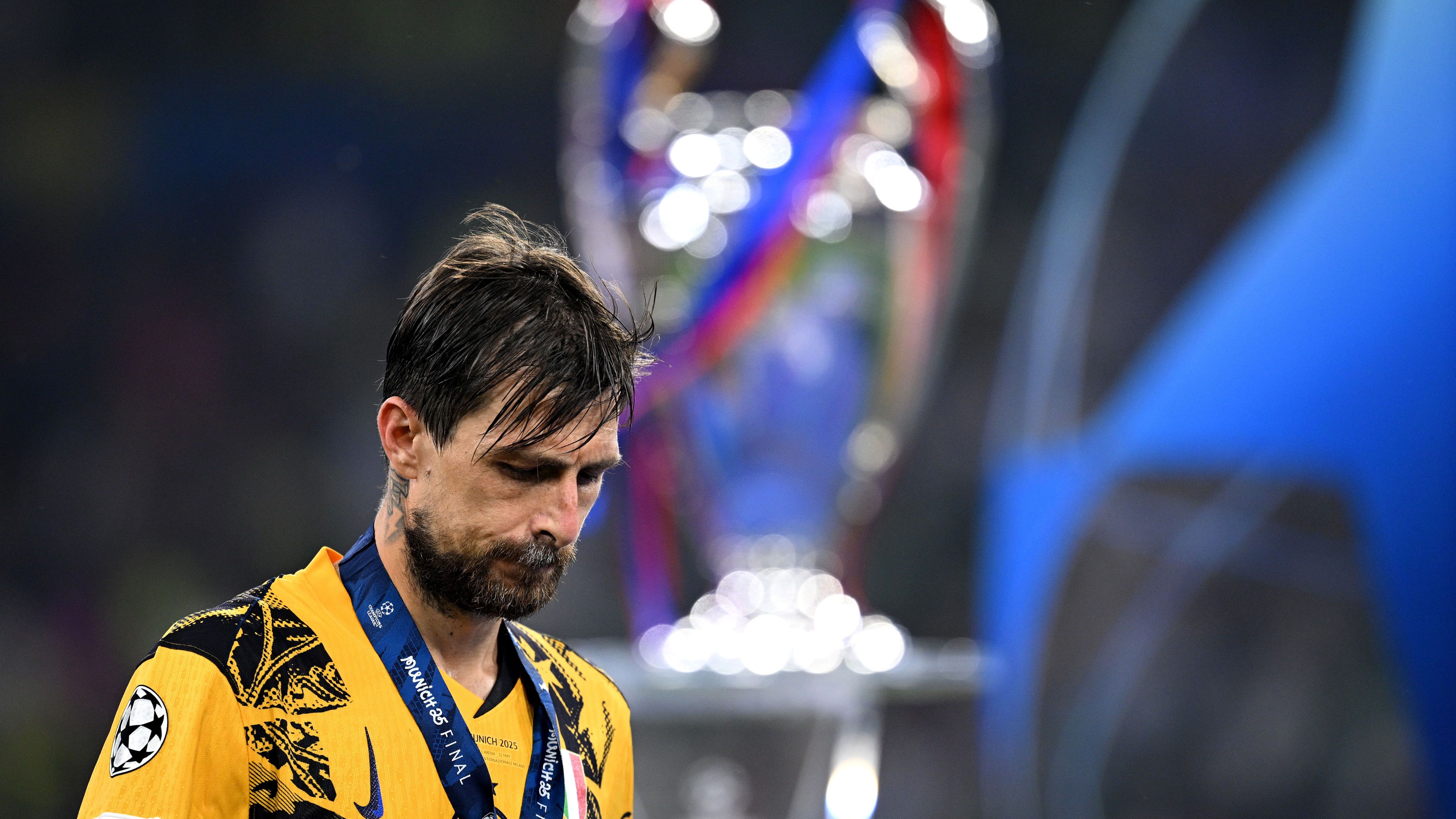 'I'll beat the sh*t out of you!' - Francesco Acerbi threatens PSG fan over Bradley Barcola dig as Inter defender reminded of Champions League final humiliation | Goal.com UK