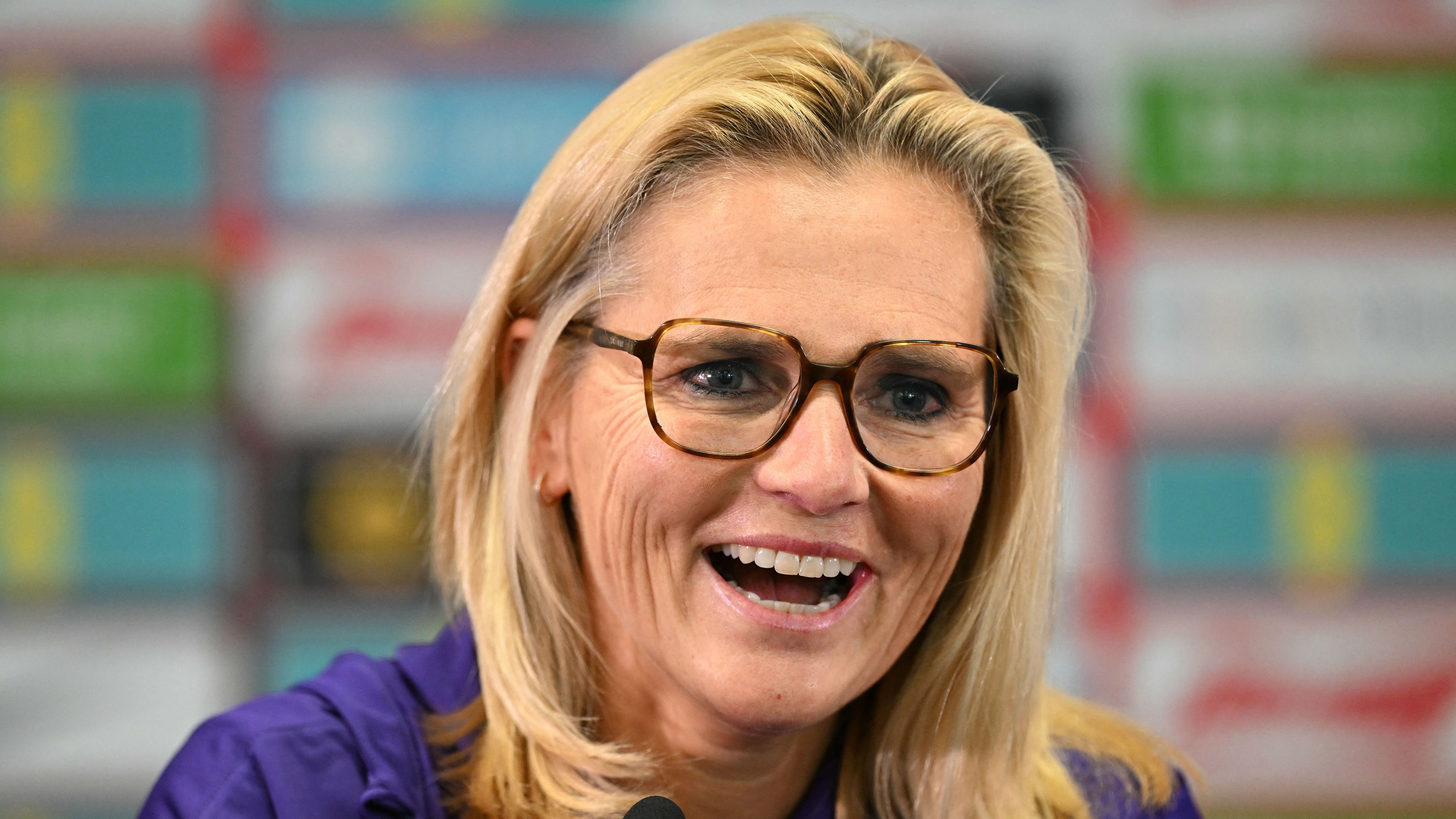 TOPSHOT-FBL-EURO-2025-NATIONS-WOMEN-ENG-PRESSER