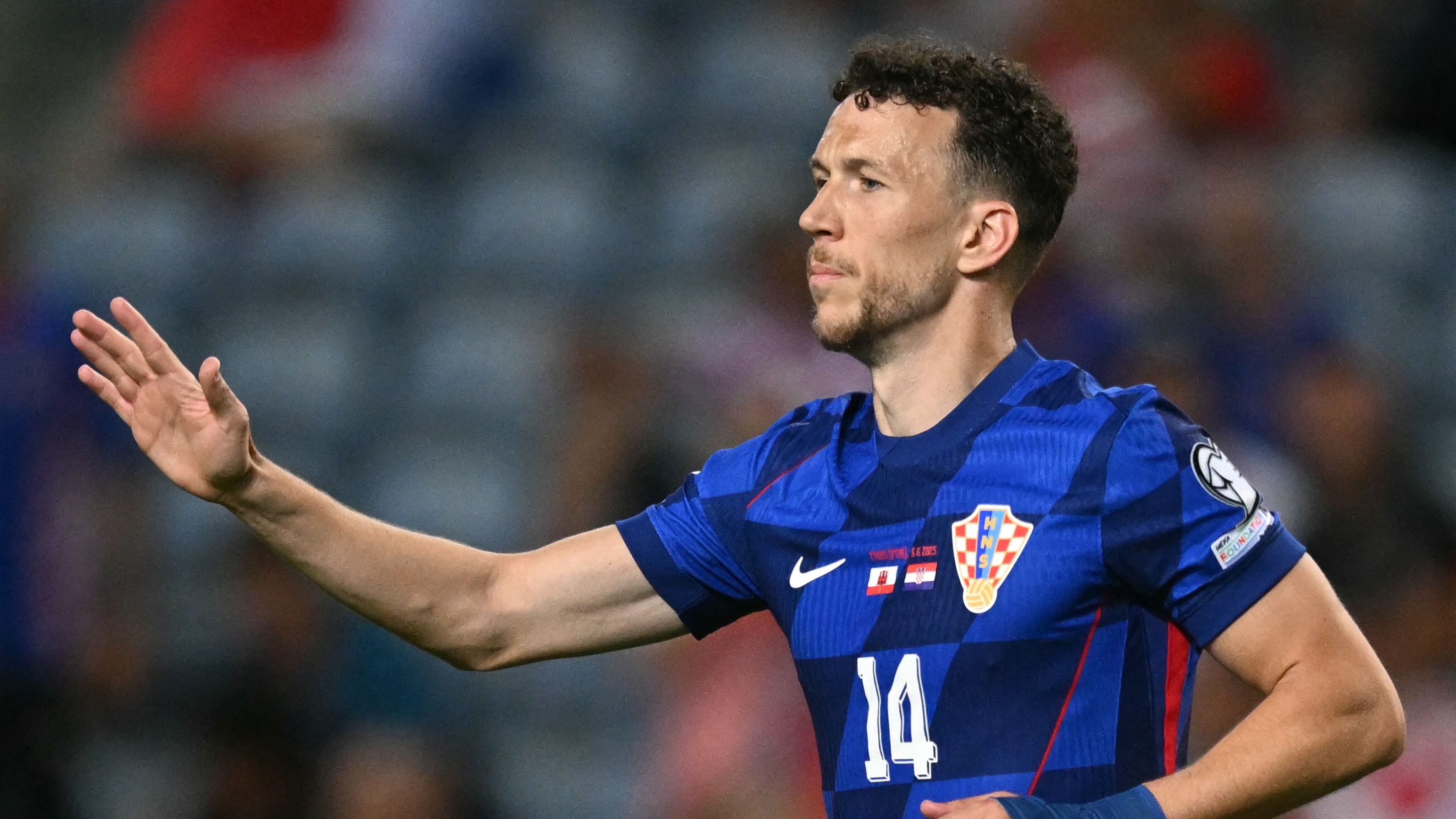 Barcelona and PSV left waiting as veteran winger given ultimatum on contract offer with Hansi Flick calling for reunion with ex-Bayern Munich star | Goal.com UK