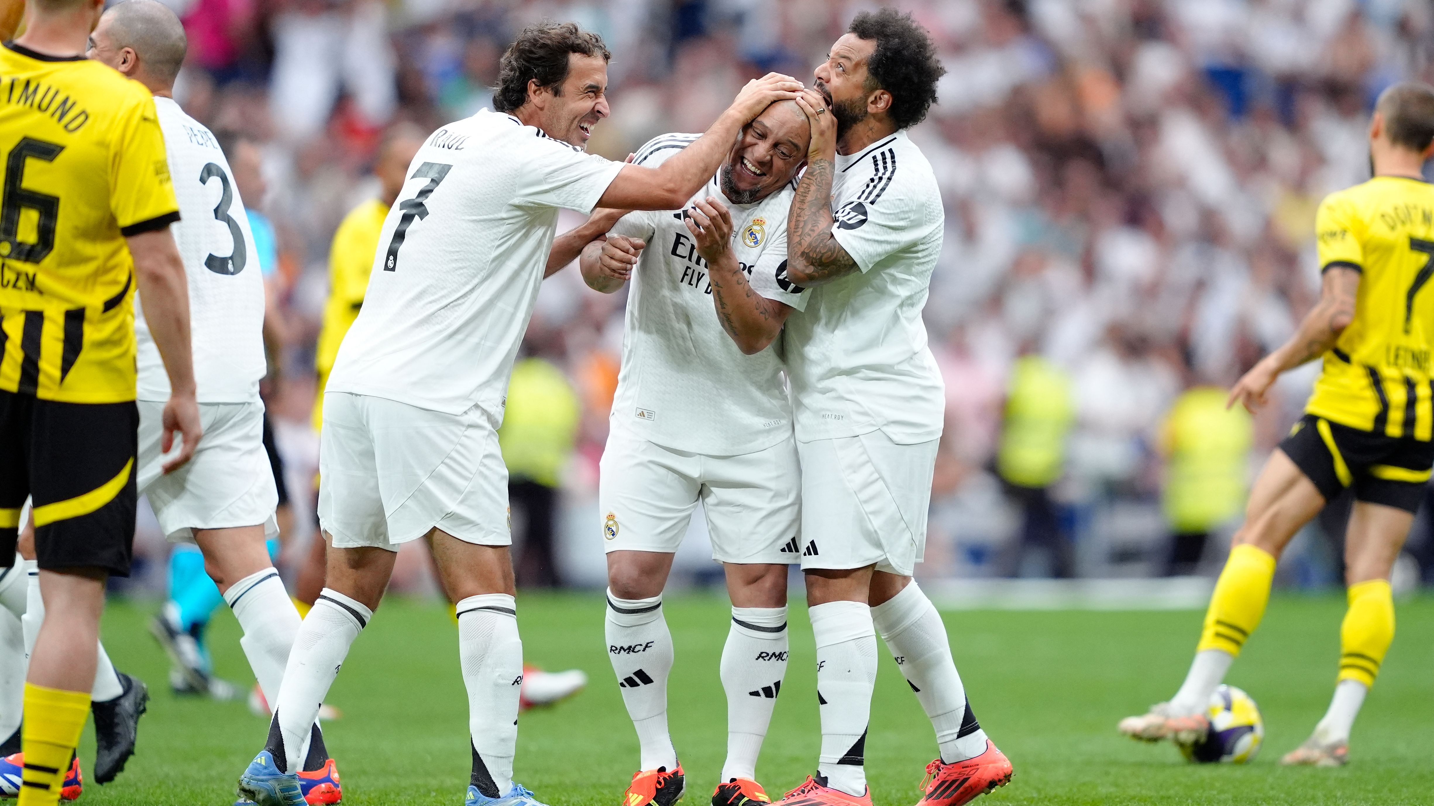 Real-Madrid-Legends-Borussia-Legends-Corazon-Classic-Match-2025