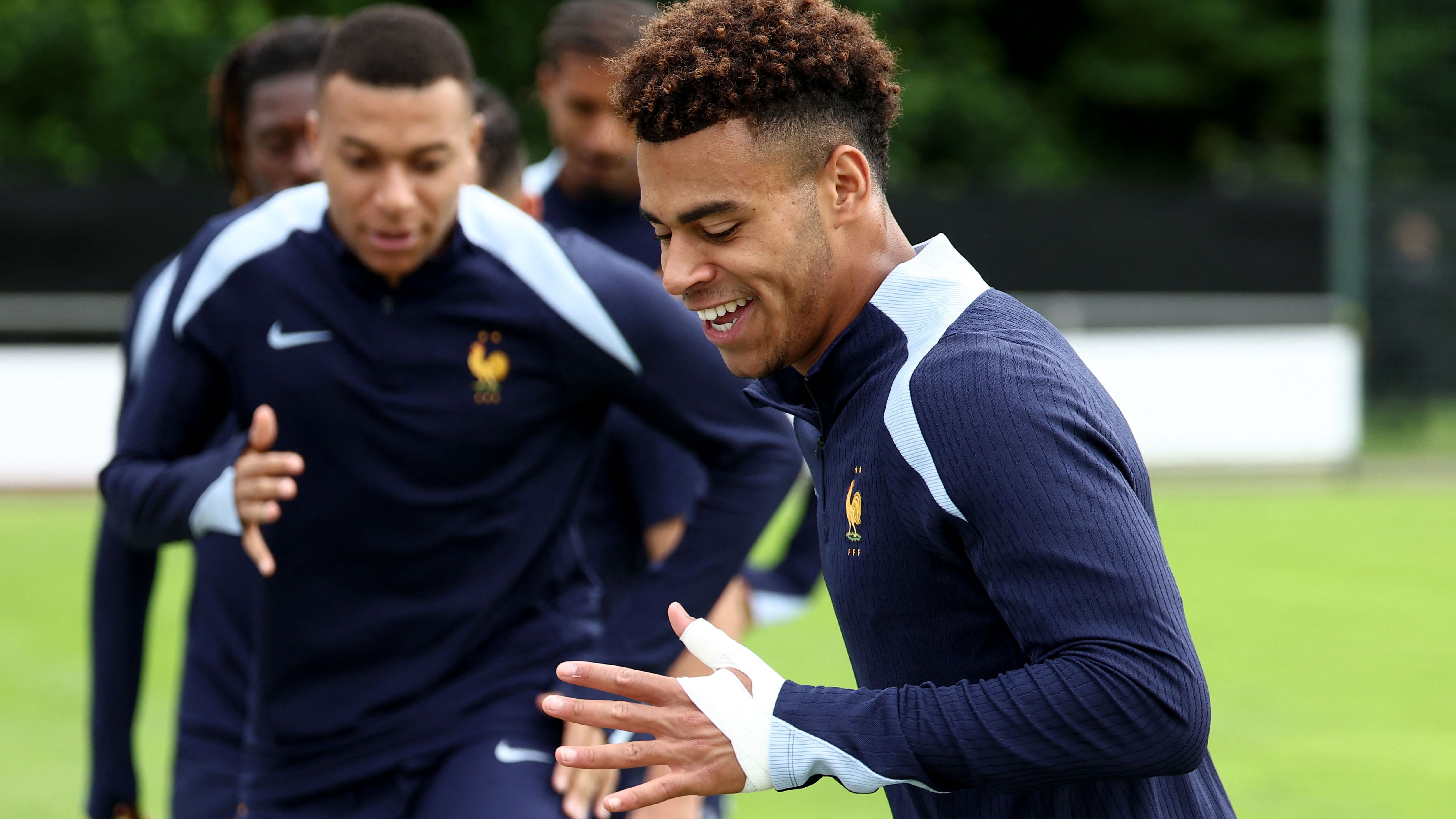 FBL-EUR-NATIONS-FRA-TRAINING