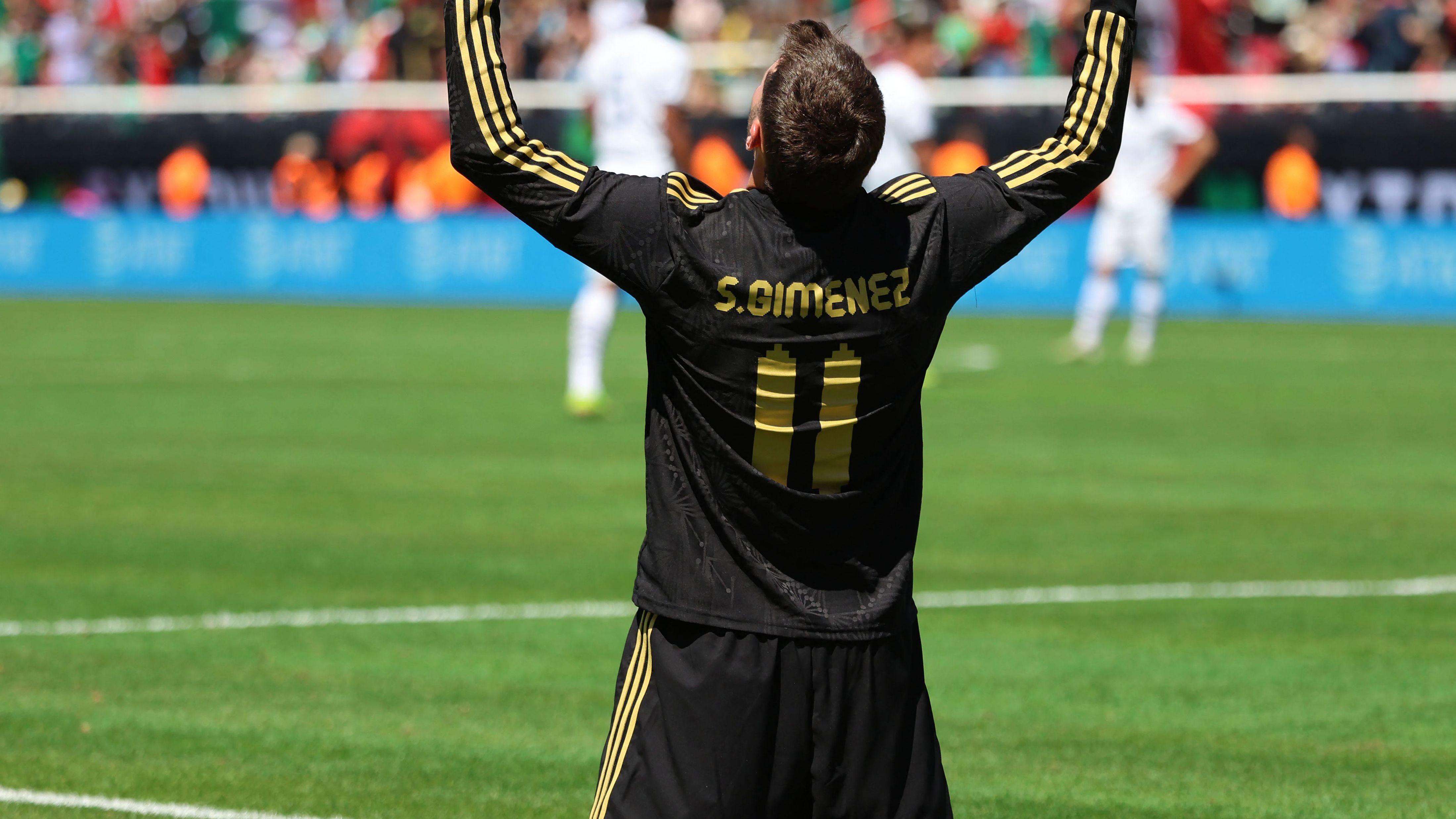 FBL-FRIENDLY-MEX-SUI