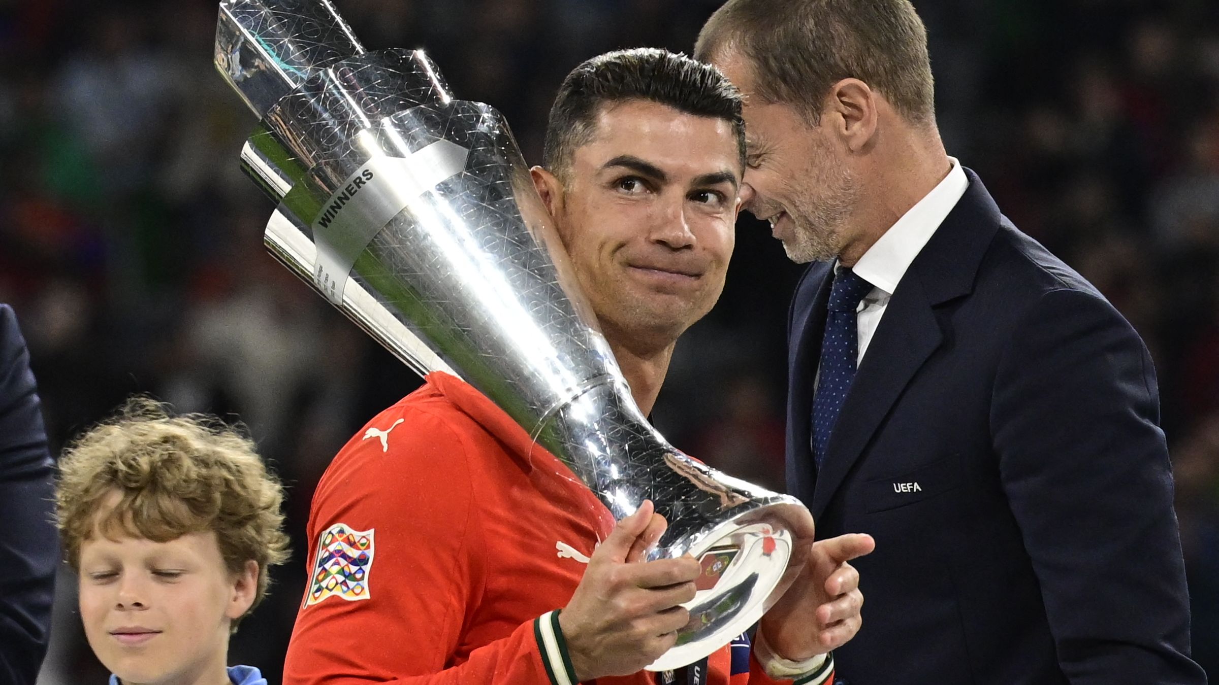 TOPSHOT-FBL-EUR-NATIONS-POR-ESP-TROPHY