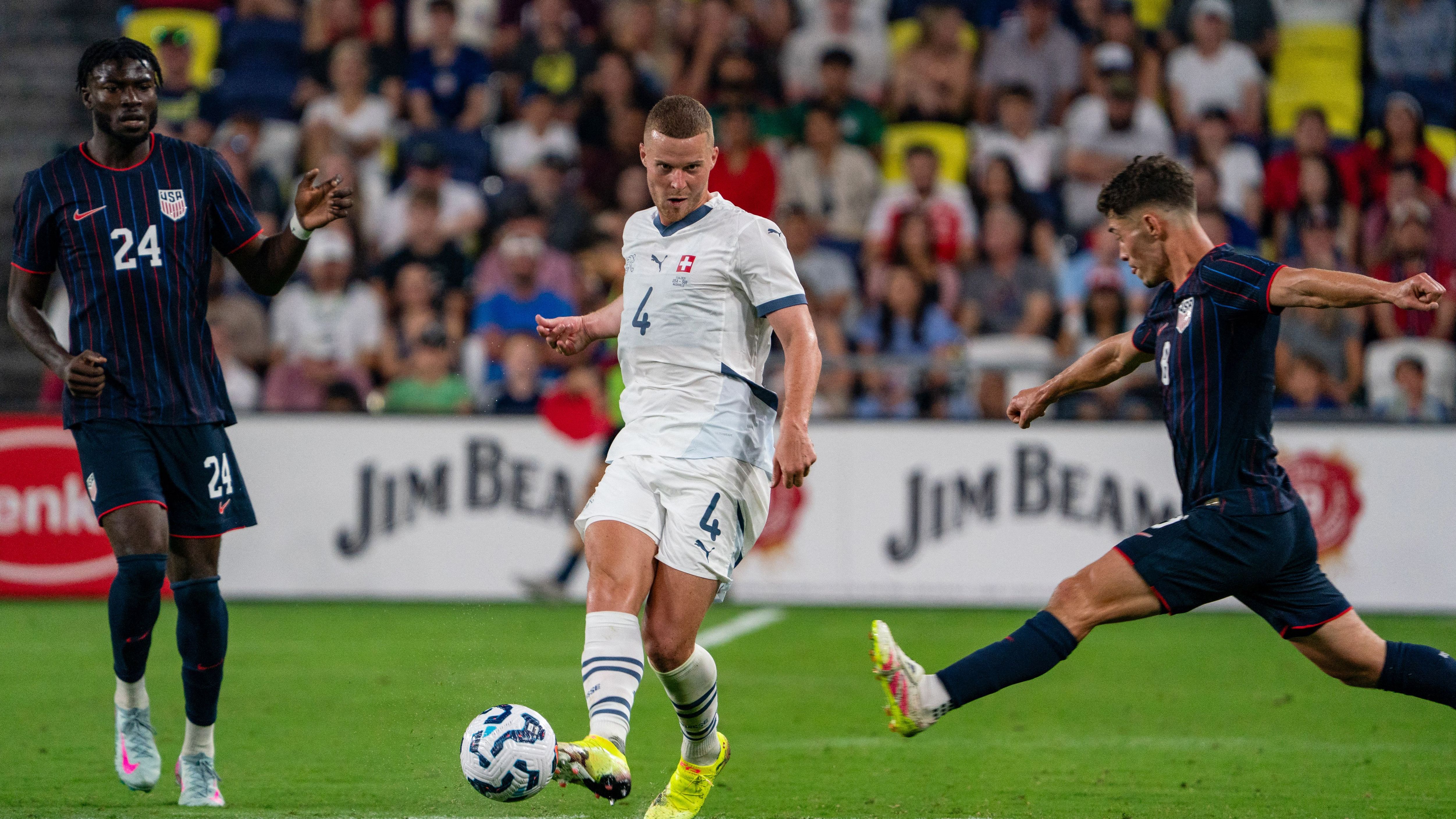 FBL-FRIENDLY-USA-SUI