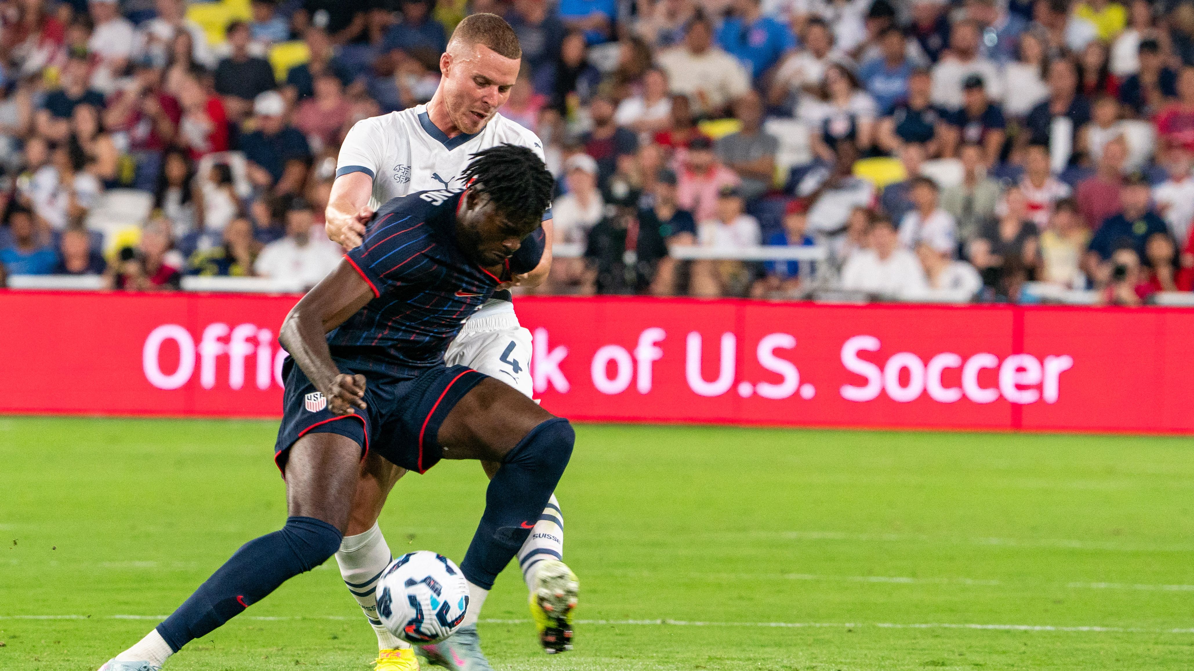 FBL-FRIENDLY-USA-SUI