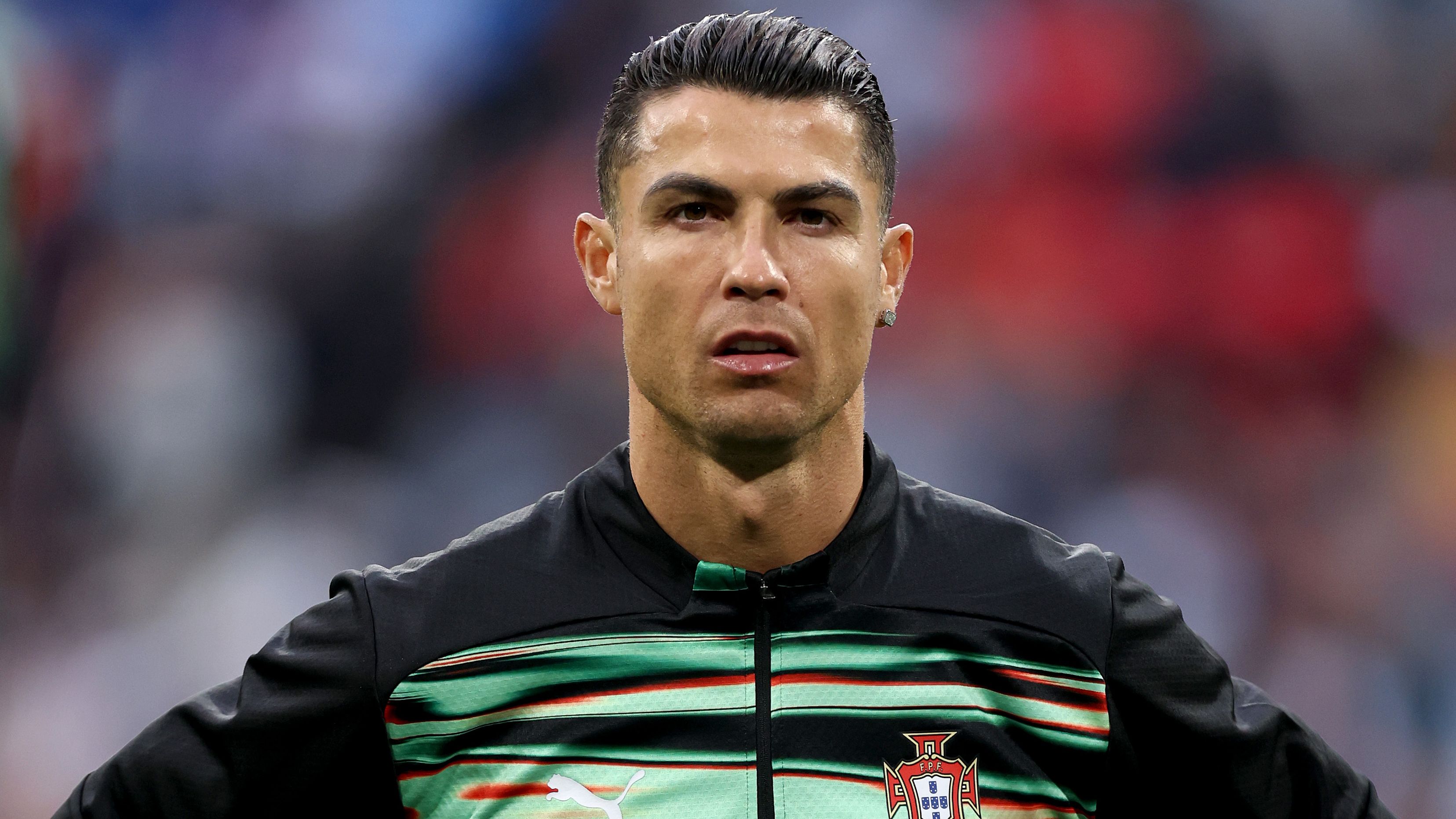 Cristiano Ronaldo enjoys quiet holiday on huge yacht in Mallocra with partner Georgina Rodriguez before making Al-Nassr return following contract extension | Goal.com UK