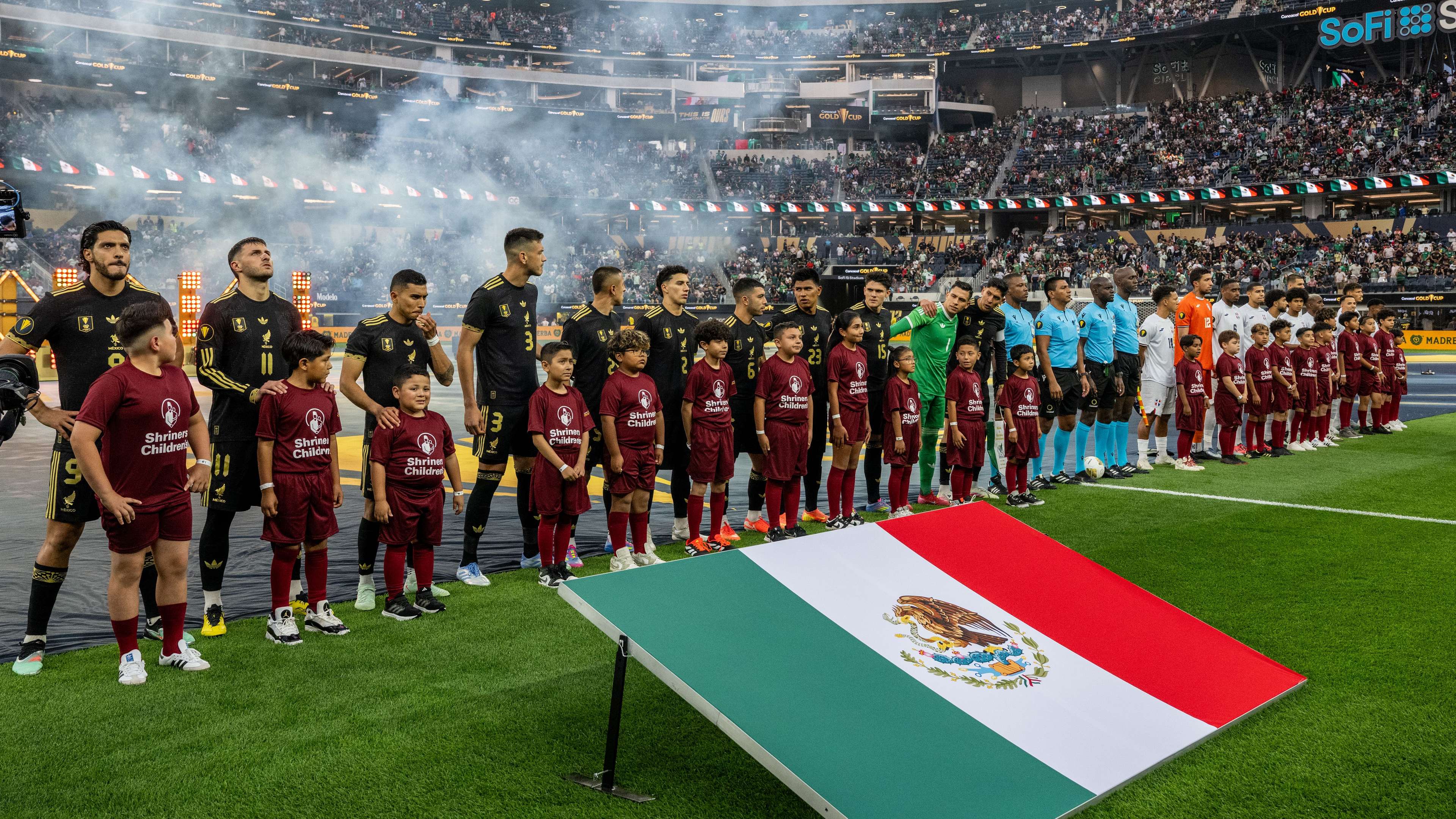 Mexico v Dominican Republic - Gold Cup 2025