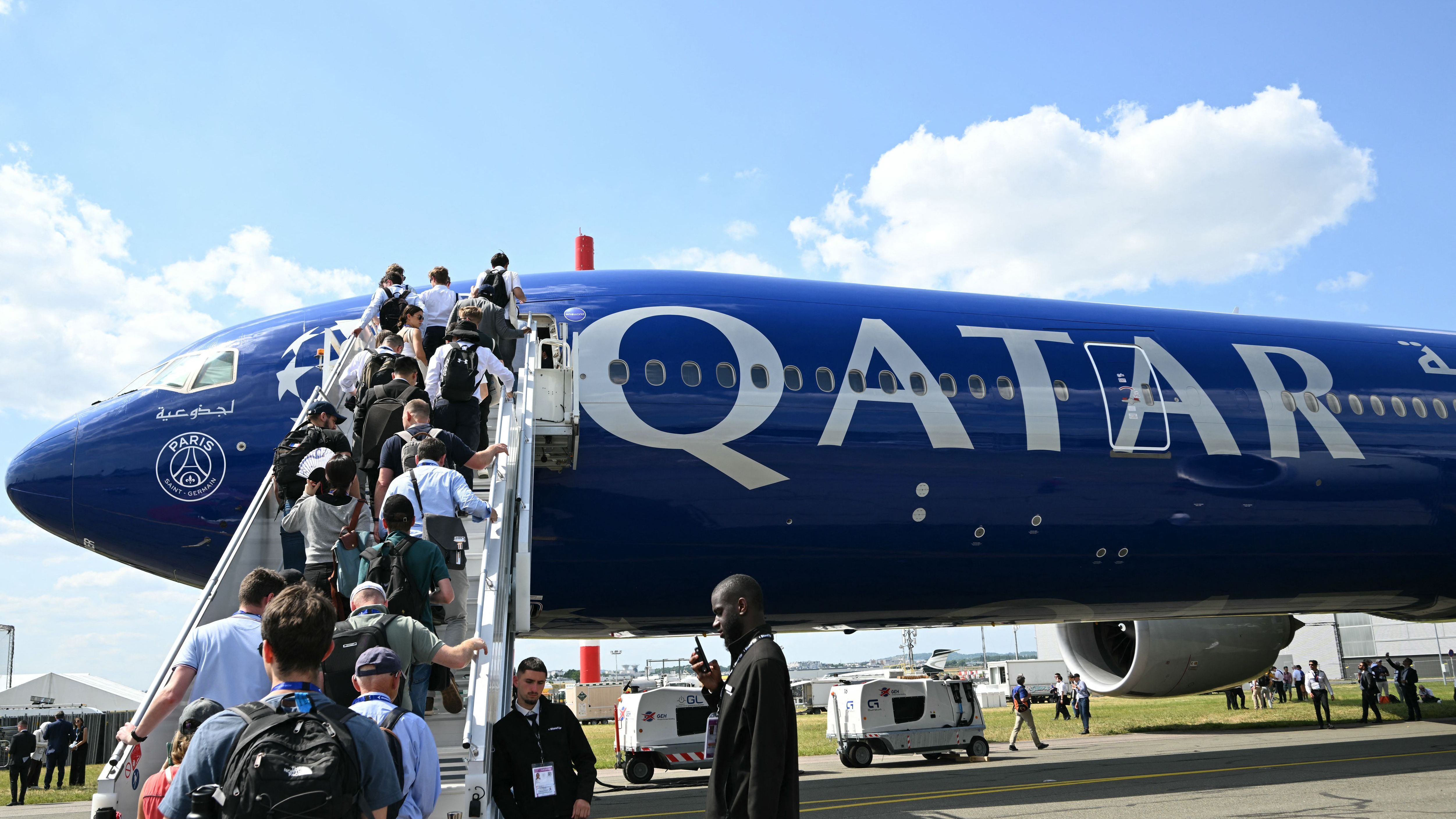 FRANCE-POLITICS-DEFENCE-TRANSPORT-AVIATION-AIRSHOW