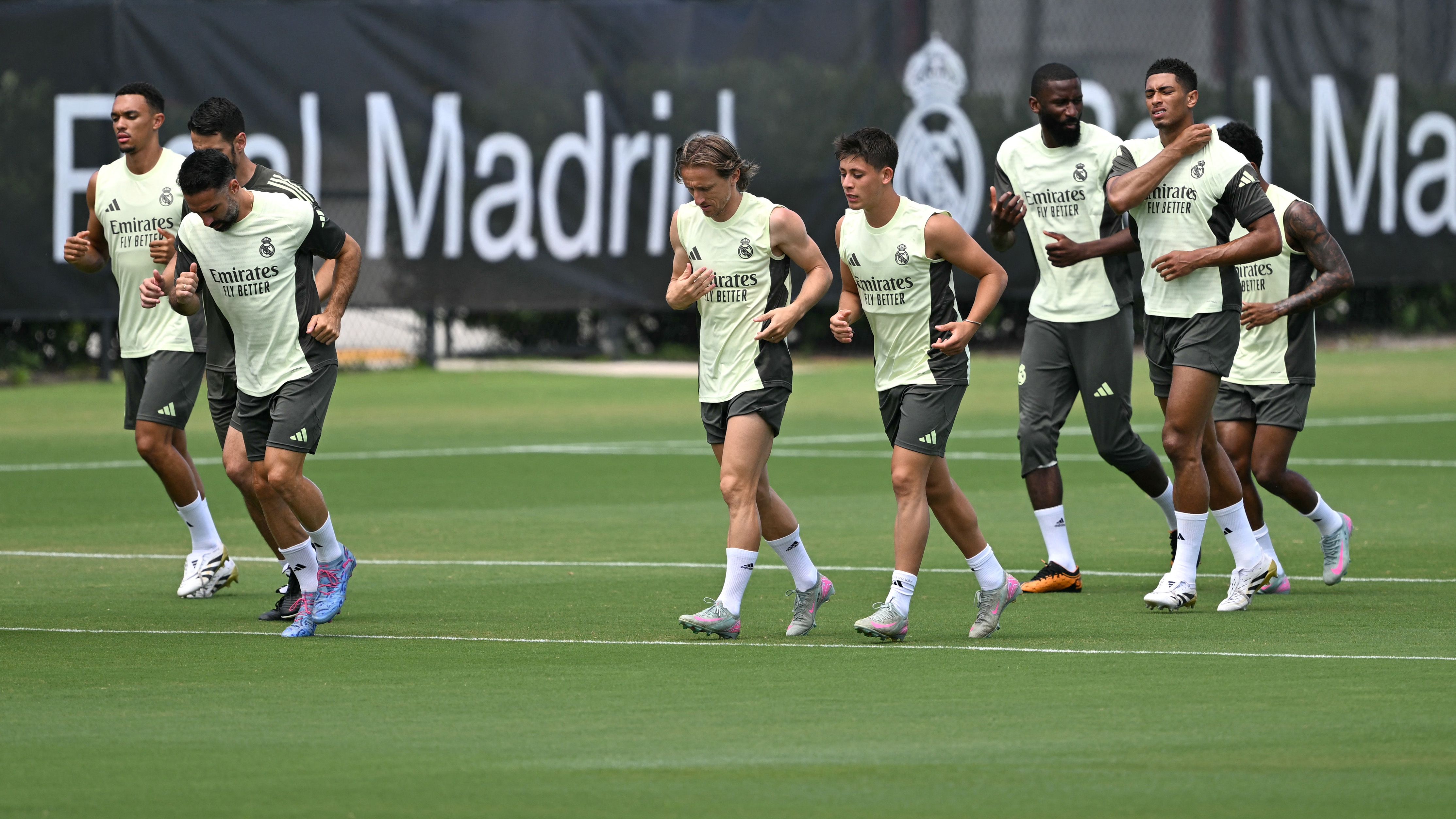 FBL-WC-CLUB-2025-TRAINING-REAL MADRID