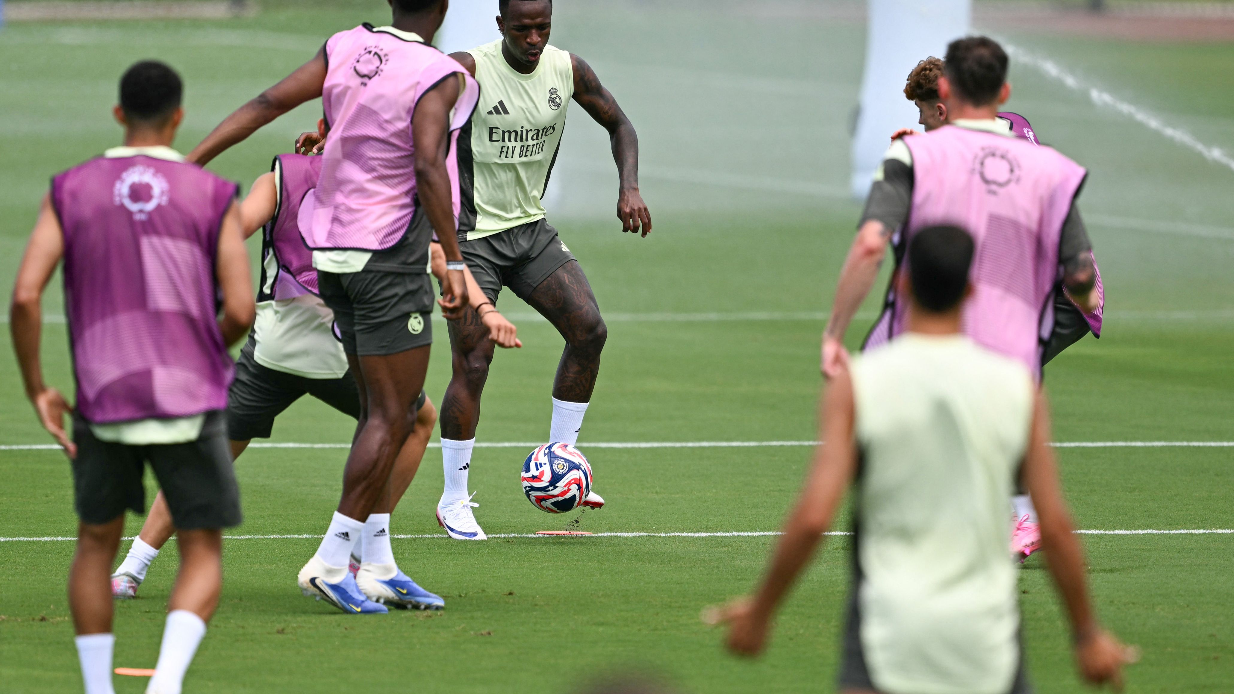 FBL-WC-CLUB-2025-TRAINING-REAL MADRID