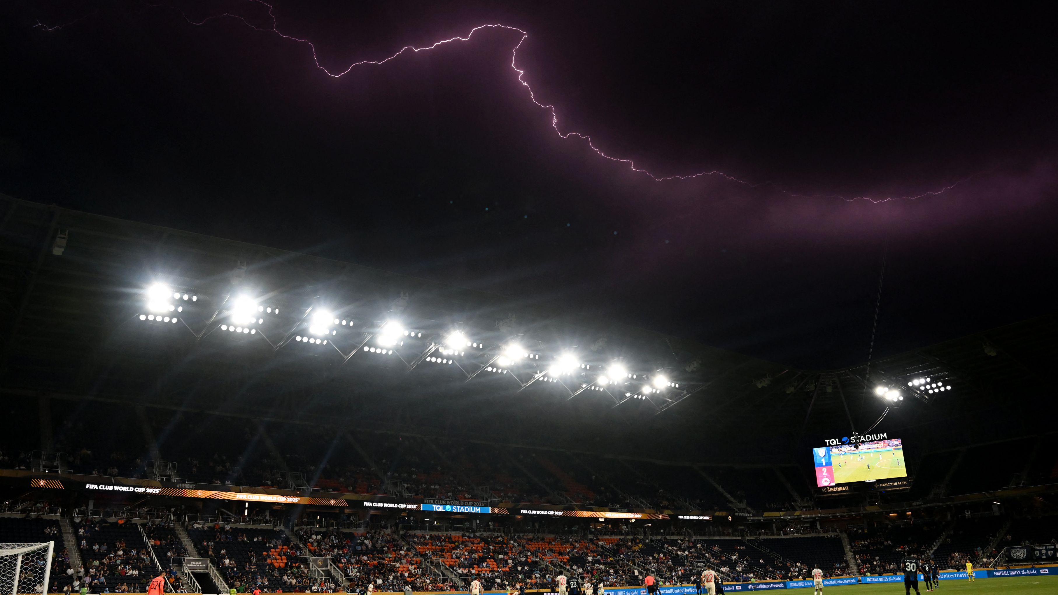 TOPSHOT-FBL-WC-CLUB-2025-MATCH15-PACHUCA-SALZBURG