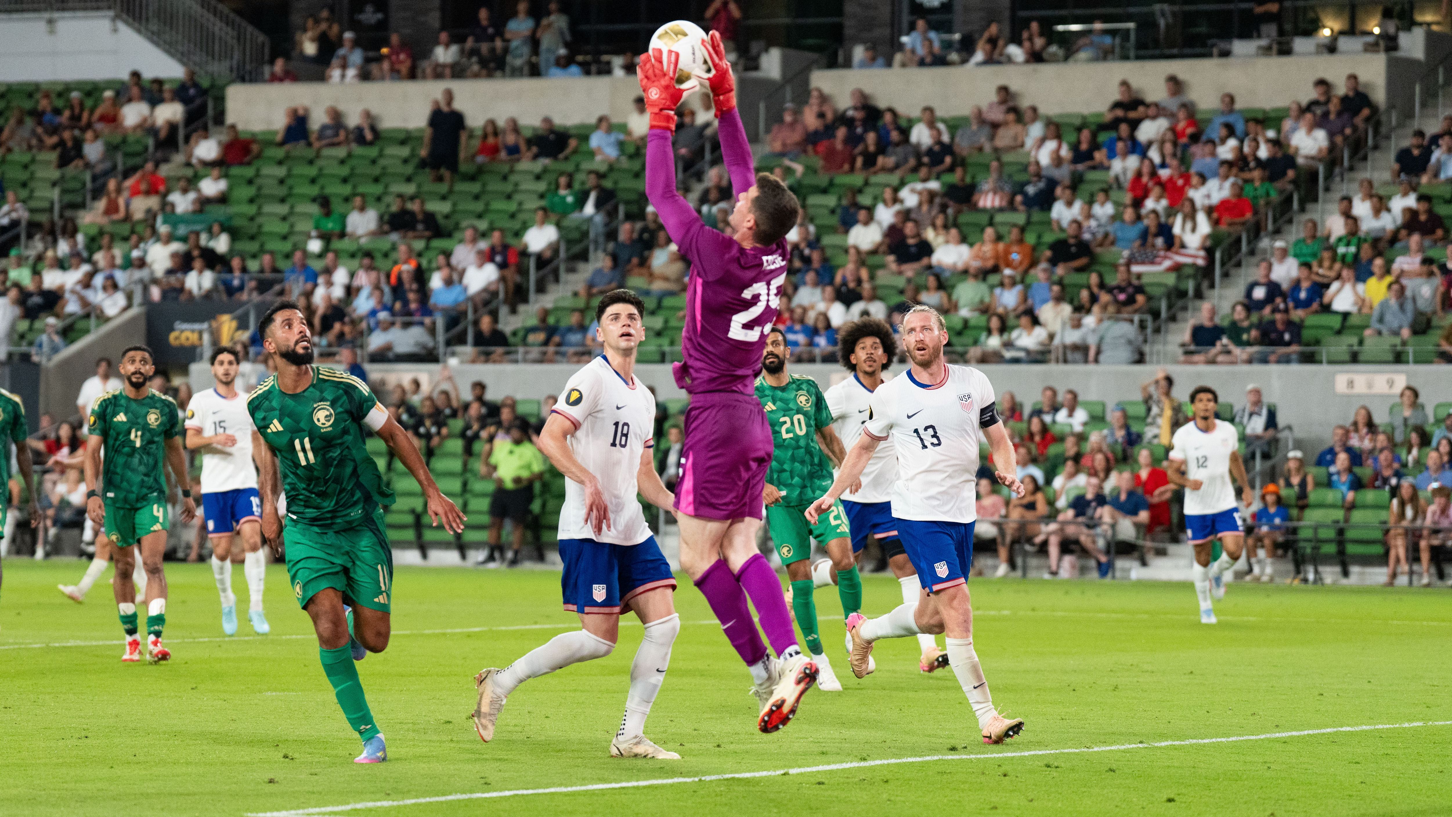 'Mauricio Pochettino is robbing me' - Herculez Gomez says incumbent Matt Turner, not Matt Freese, should be the USMNT's starting Gold Cup goalkeeper | Goal.com UK