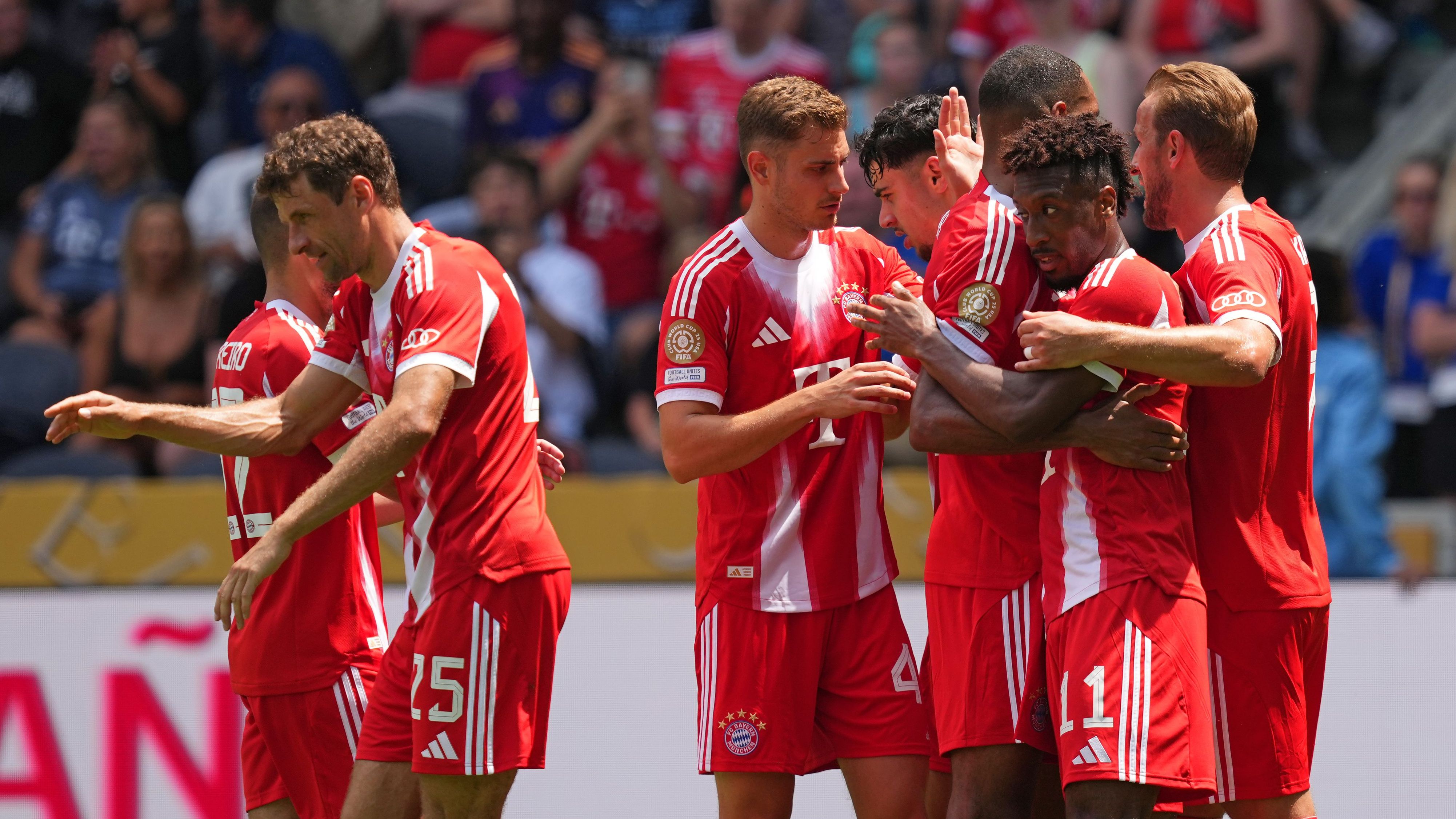 FC Bayern München v Auckland City FC: Group C - FIFA Club World Cup 2025