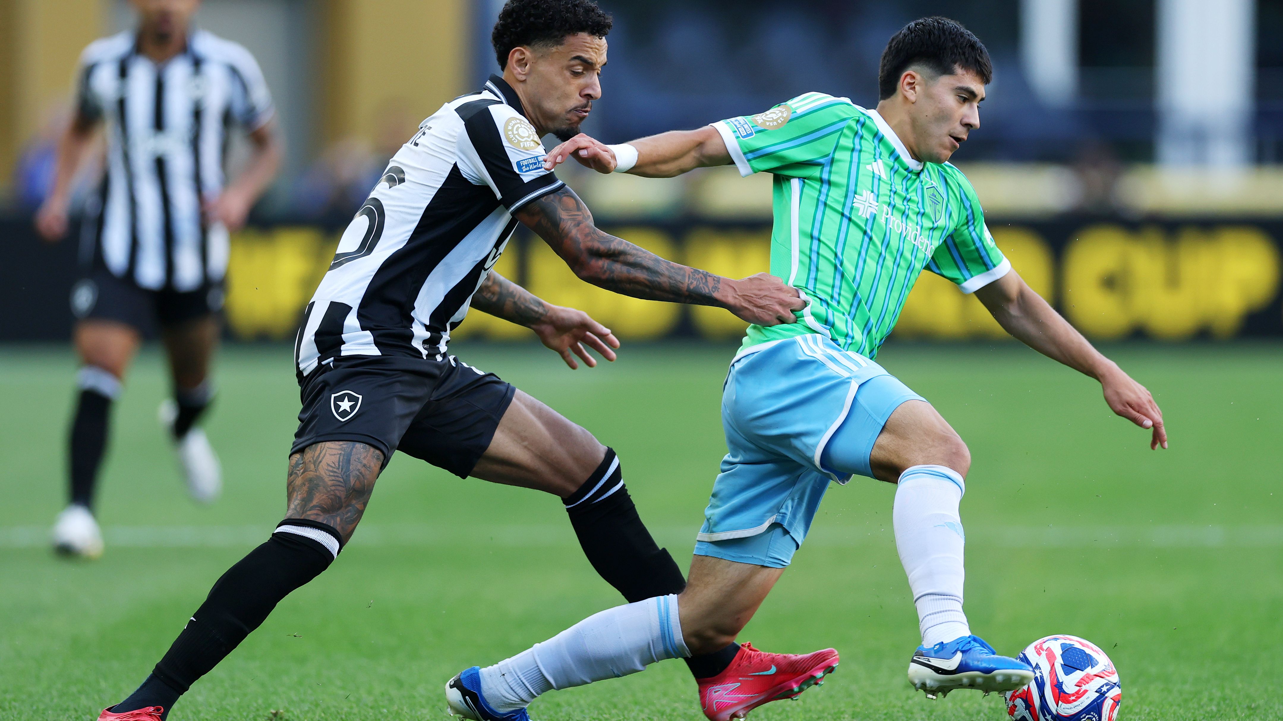 Botafogo FR v Seattle Sounders FC: Group B - FIFA Club World Cup 2025