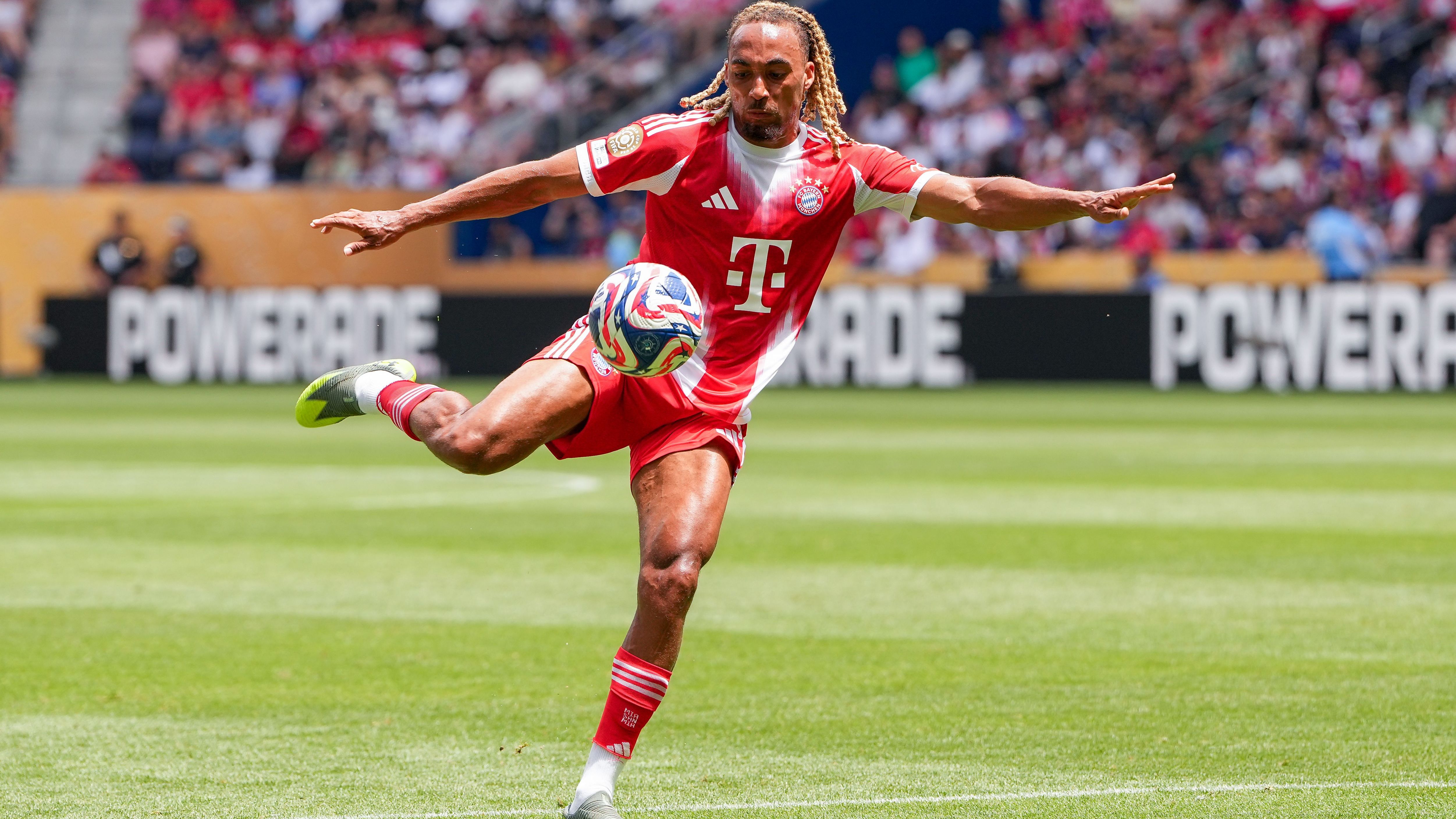 FC Bayern München v Auckland City FC: Group C - FIFA Club World Cup 2025