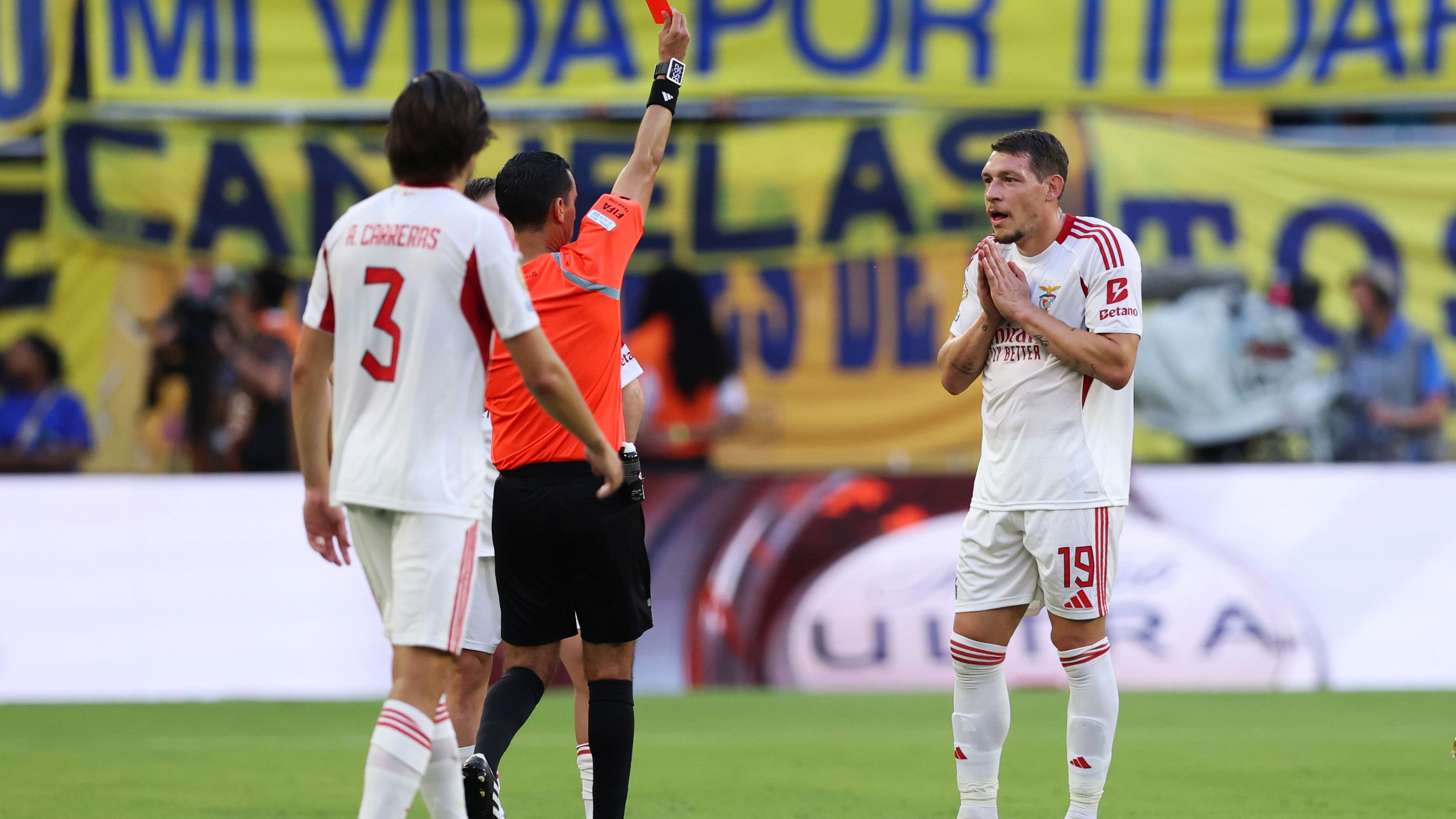 CA Boca Juniors v SL Benfica: Group C - FIFA Club World Cup 2025