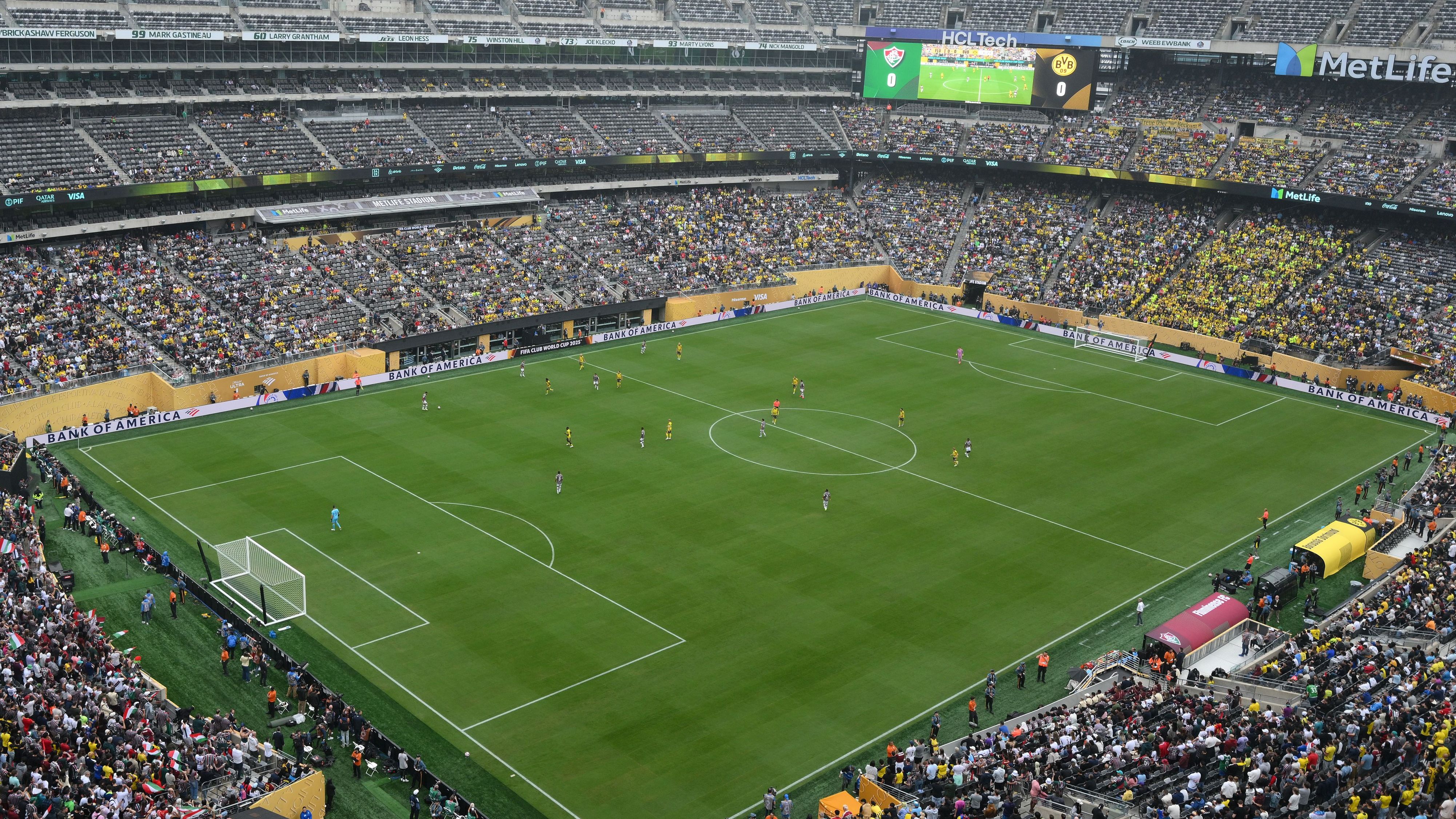 Fluminense FC v Borussia Dortmund: Group F - FIFA Club World Cup 2025