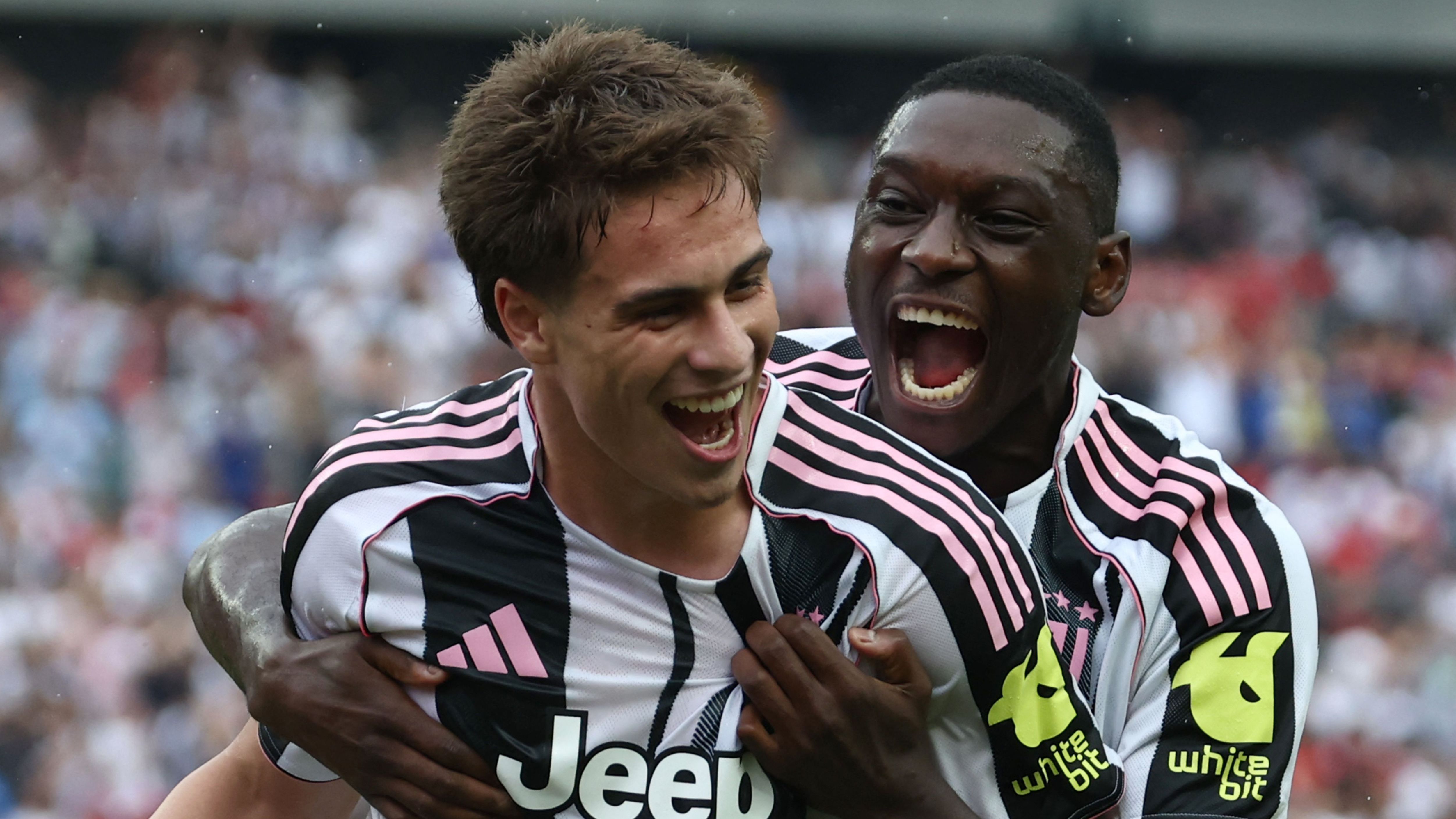 洋書 BIANCONERI　JUVENTUS STORY　ユヴェントス 41Xzw4KKo3L._AC_SY200_QL15_.jpg
