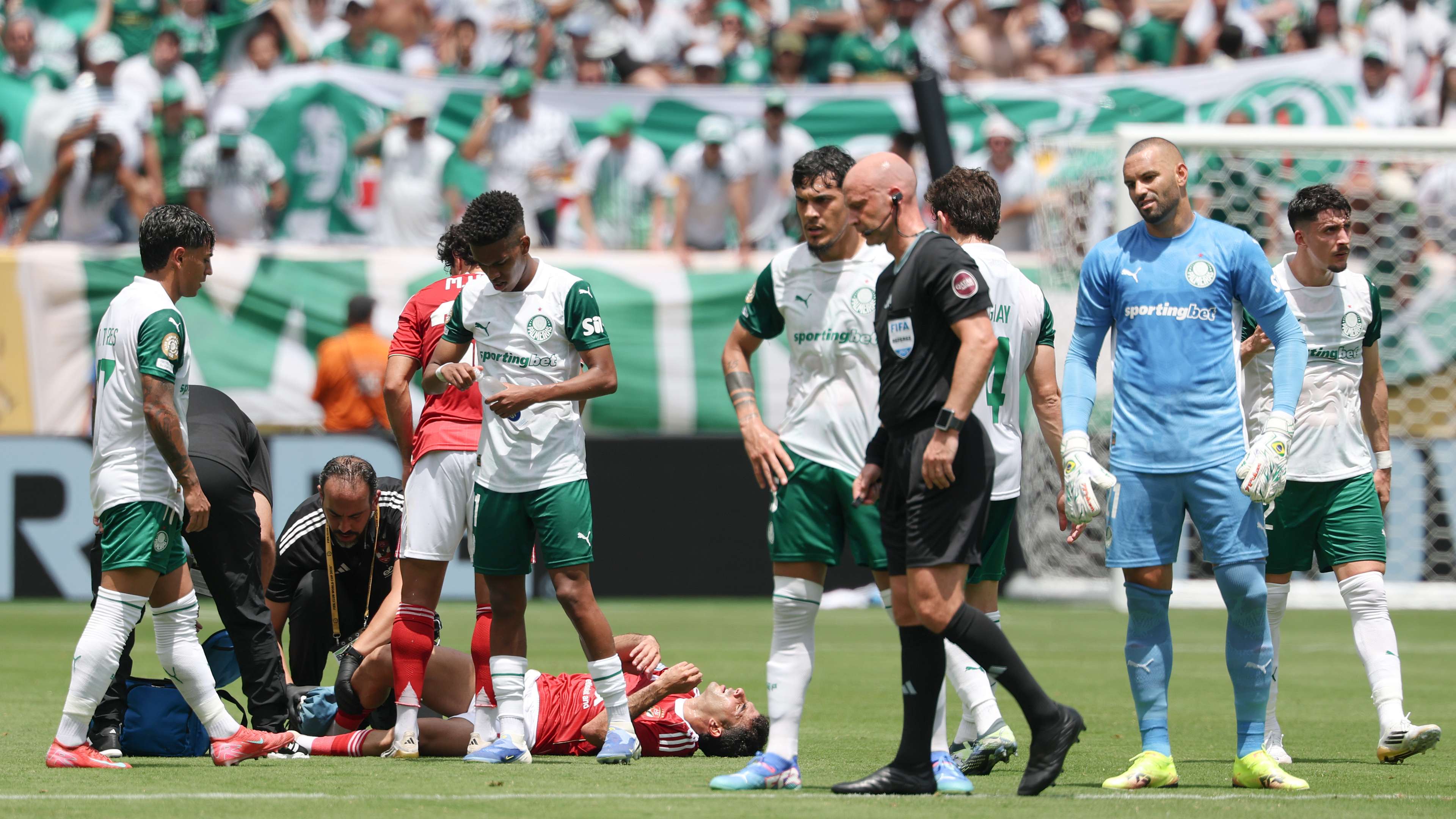 SE Palmeiras v Al Ahly SC: Group A - FIFA Club World Cup 2025