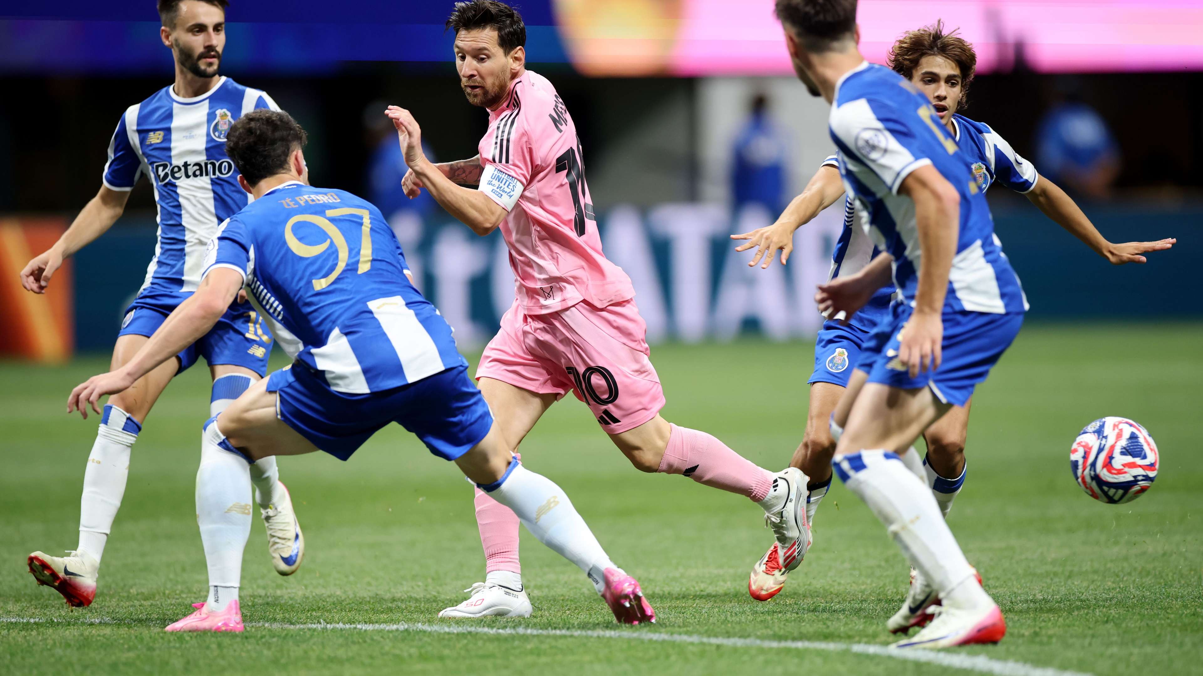 Inter Miami CF v FC Porto: Group A - FIFA Club World Cup 2025