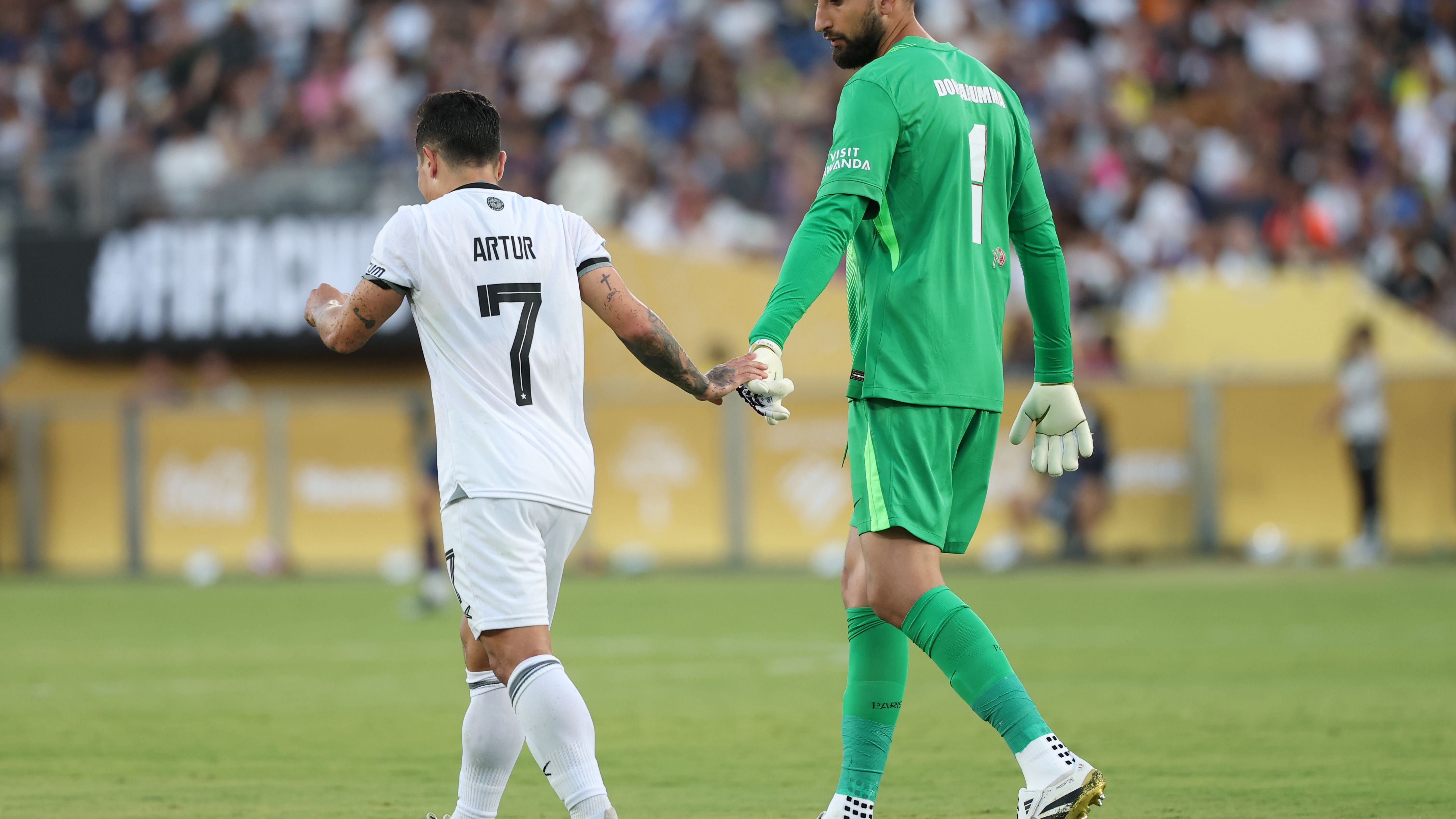 Paris Saint-Germain FC v Botafogo FR: Group B - FIFA Club World Cup 2025